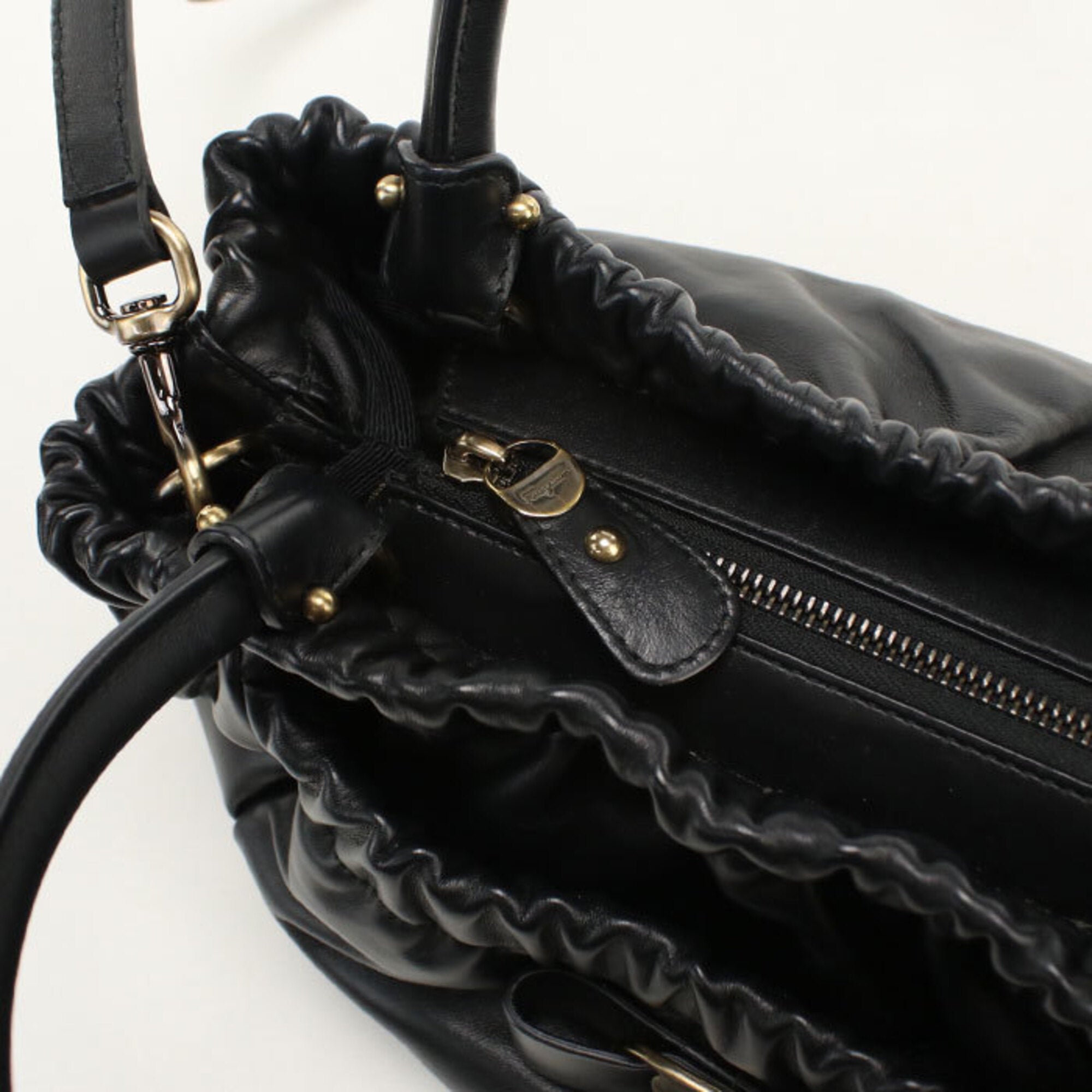 Salvatore Ferragamo Black Leather Handbag (Pre-Owned)