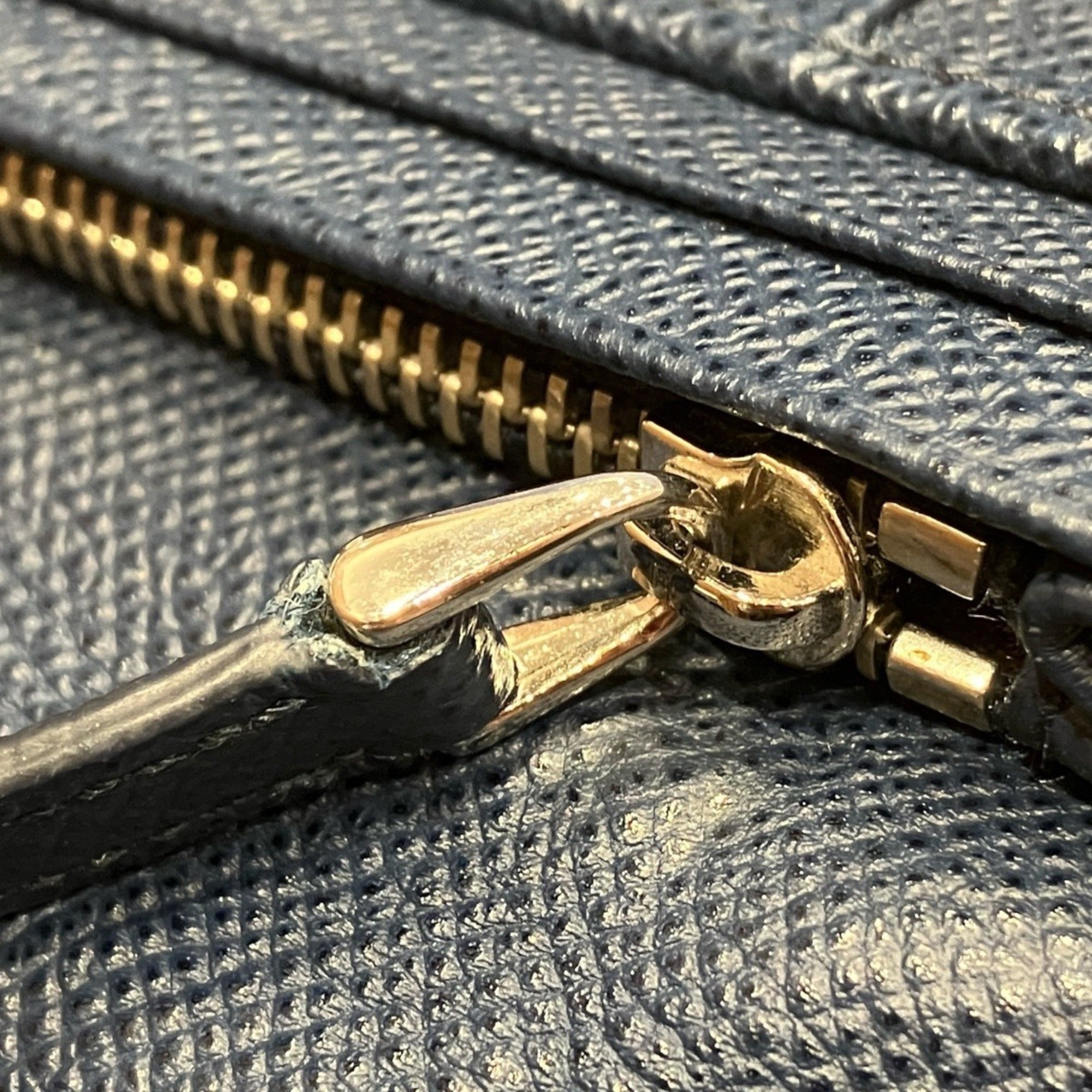 Bvlgari Navy Leather Long Wallet (Bi-Fold) (Pre-Owned)