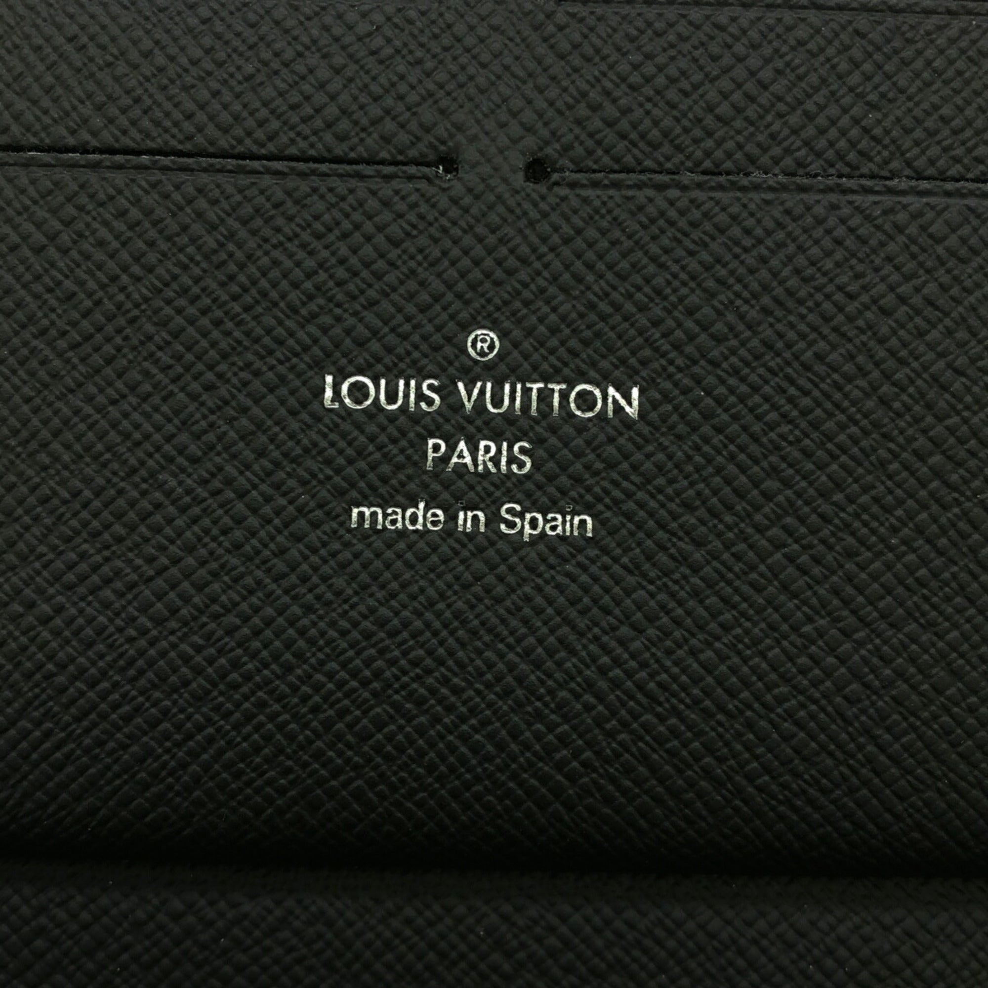 Louis Vuitton Epi Black Noir Long Wallet (Bi-Fold) (Pre-Owned)