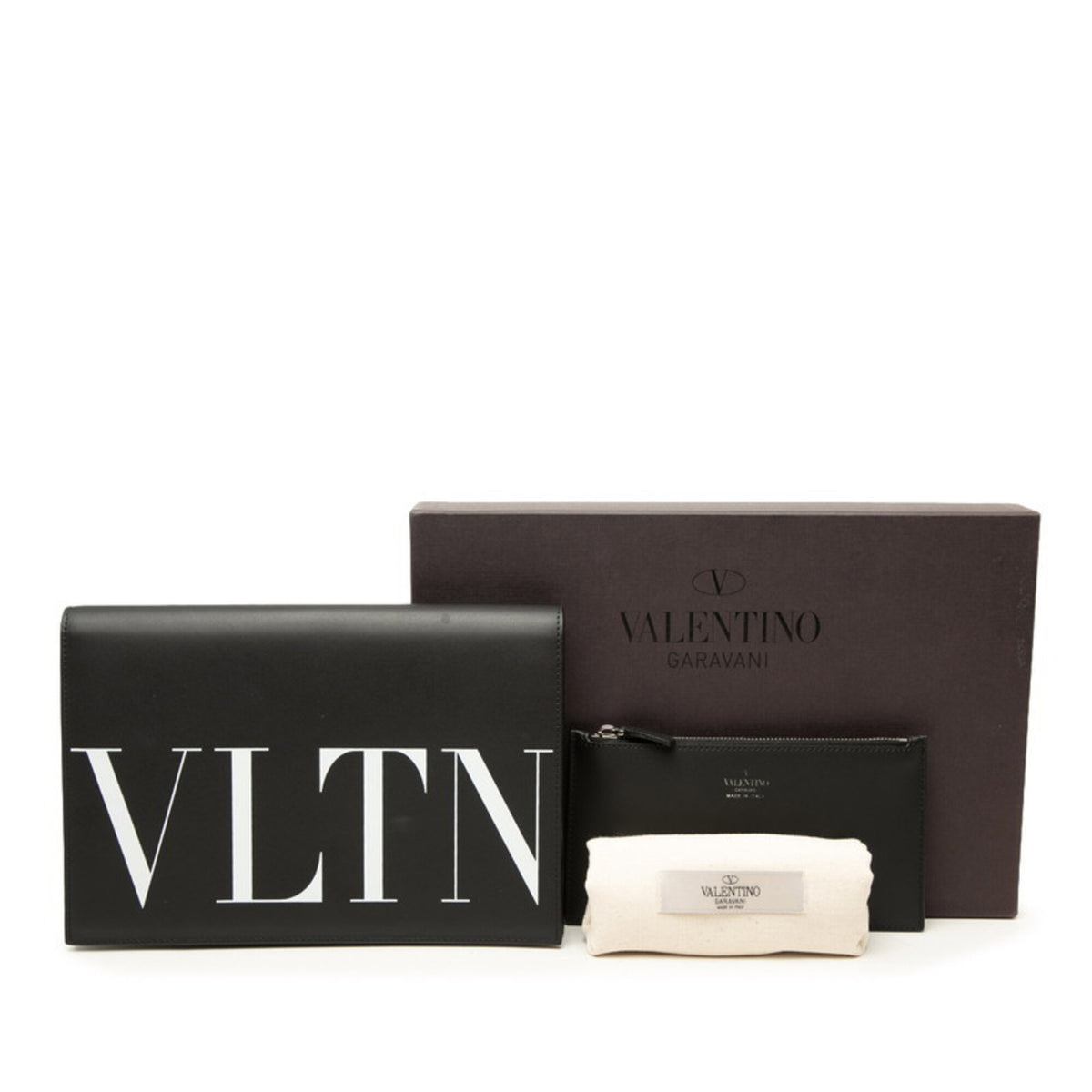 Valentino Black Leather Clutch Bag (Pre-Owned)