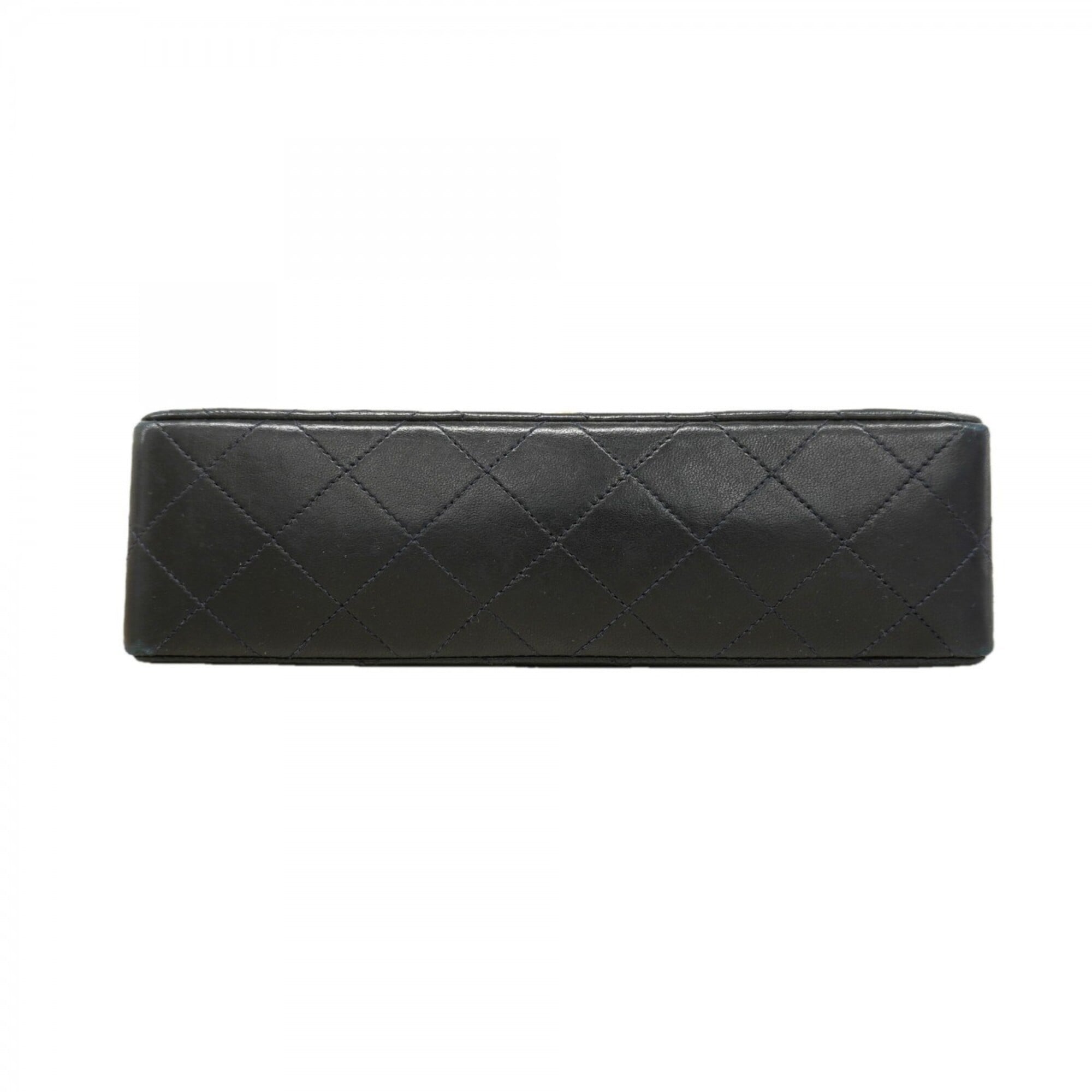 Chanel Black Leather Shoulder Bag (Pre-Owned)