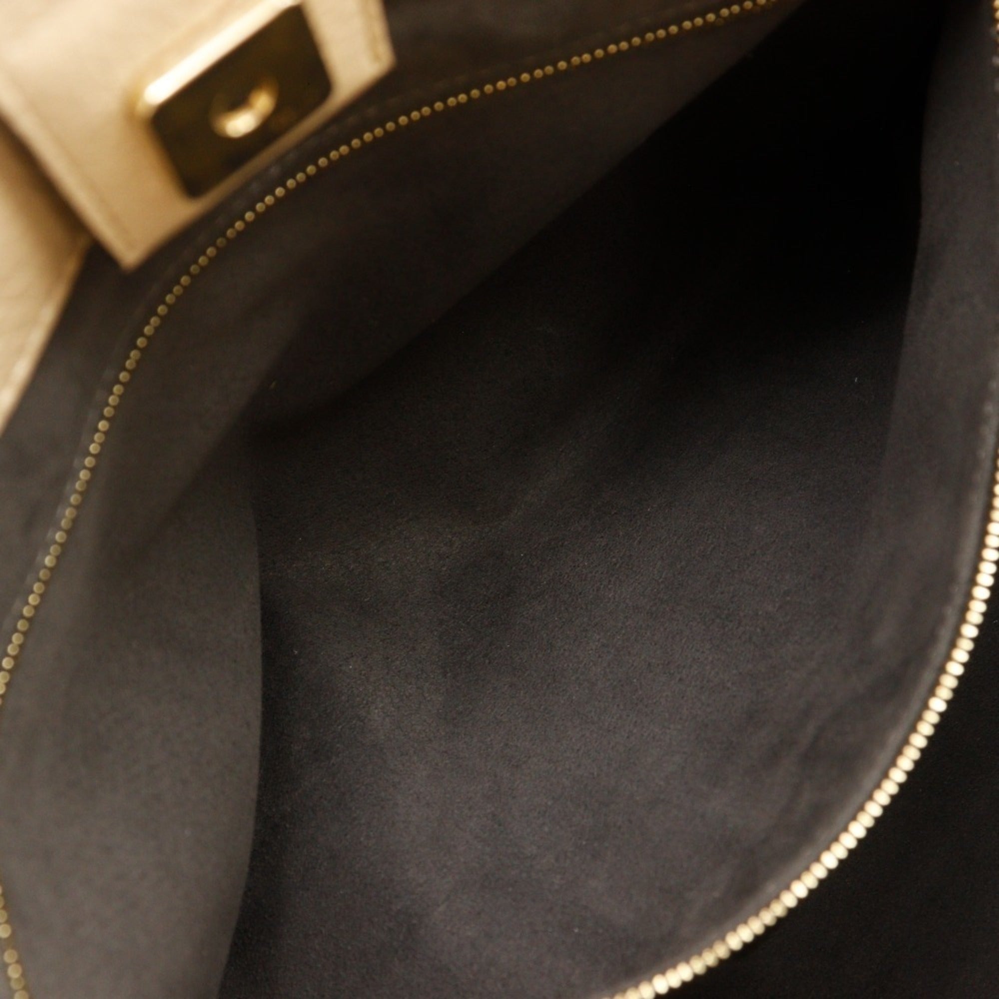 Fendi Beige Leather Handbag Tote Bag (Pre-Owned)