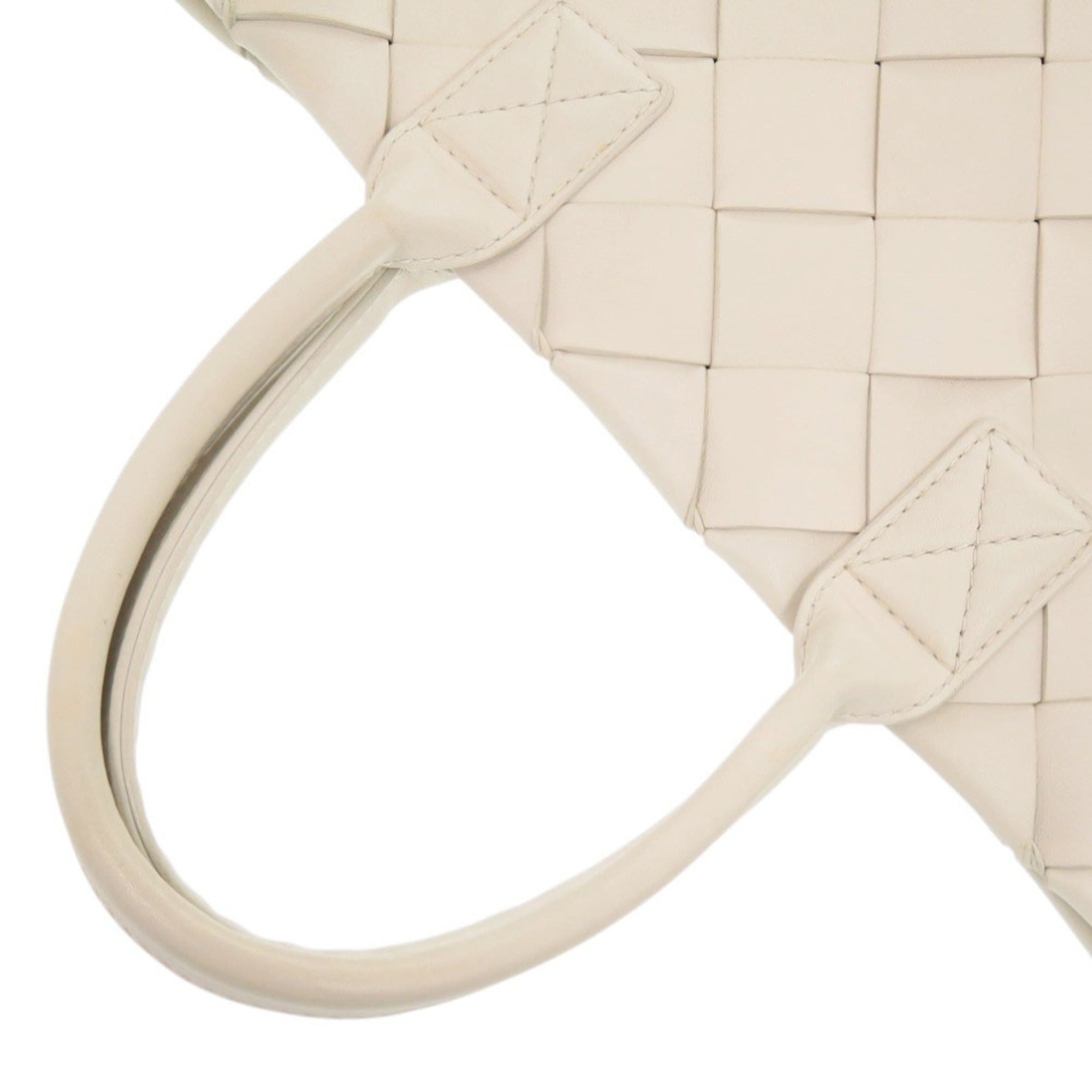 Bottega Veneta Intrecciato Ivory Leather Pouch Tote Bag (Pre-Owned)