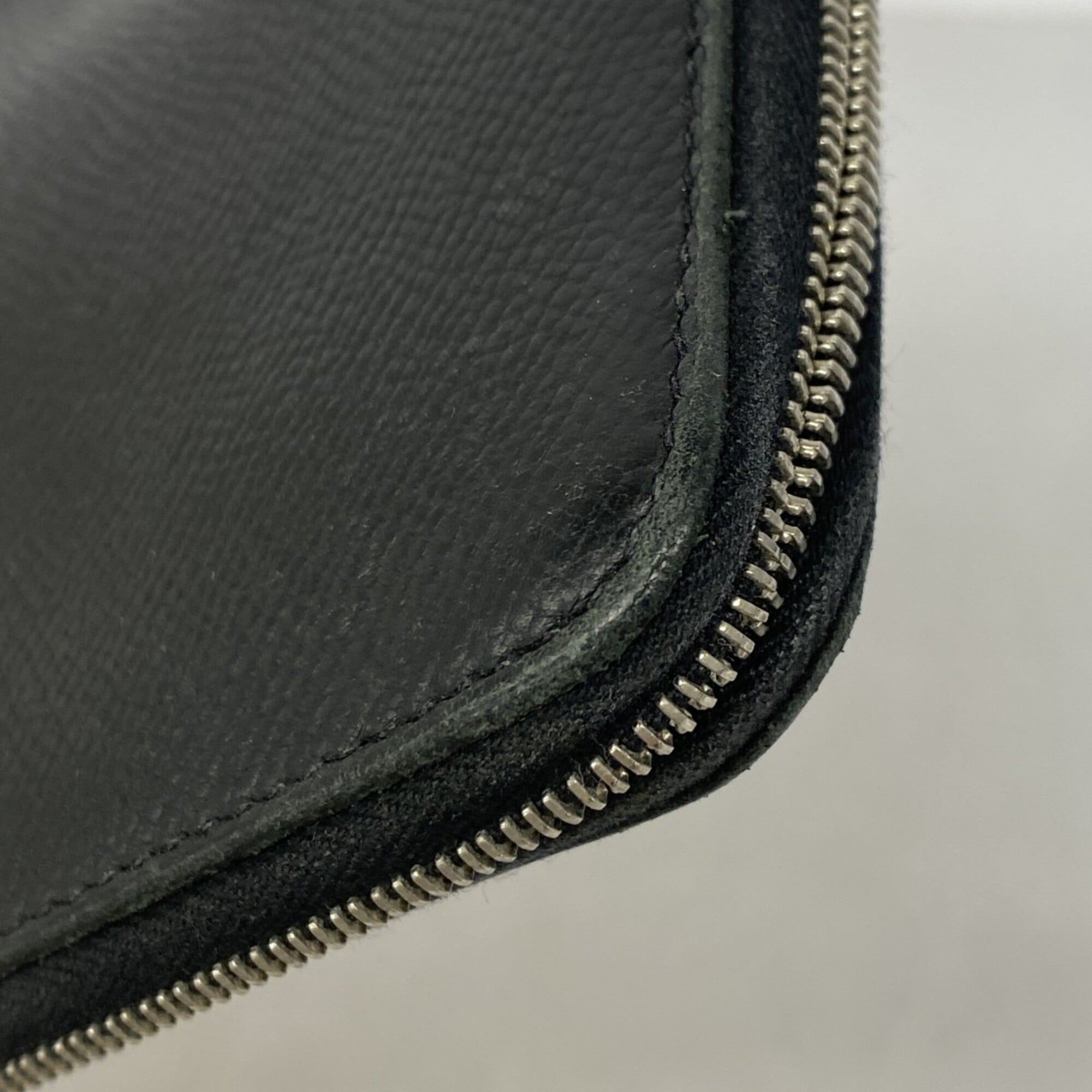 Hermes Black Leather Long Wallet (Bi-Fold) (Pre-Owned)