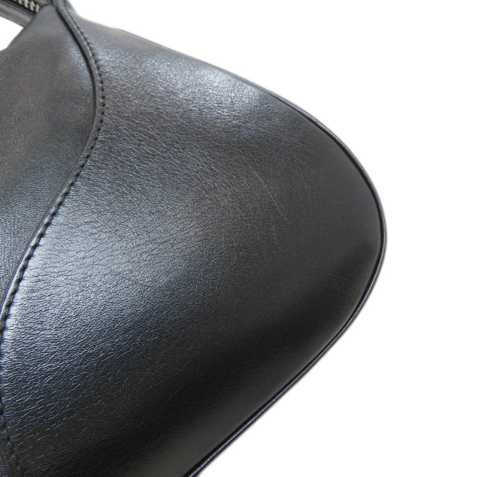 Bally Black Leather Shoulder Bag (Pre-Owned)