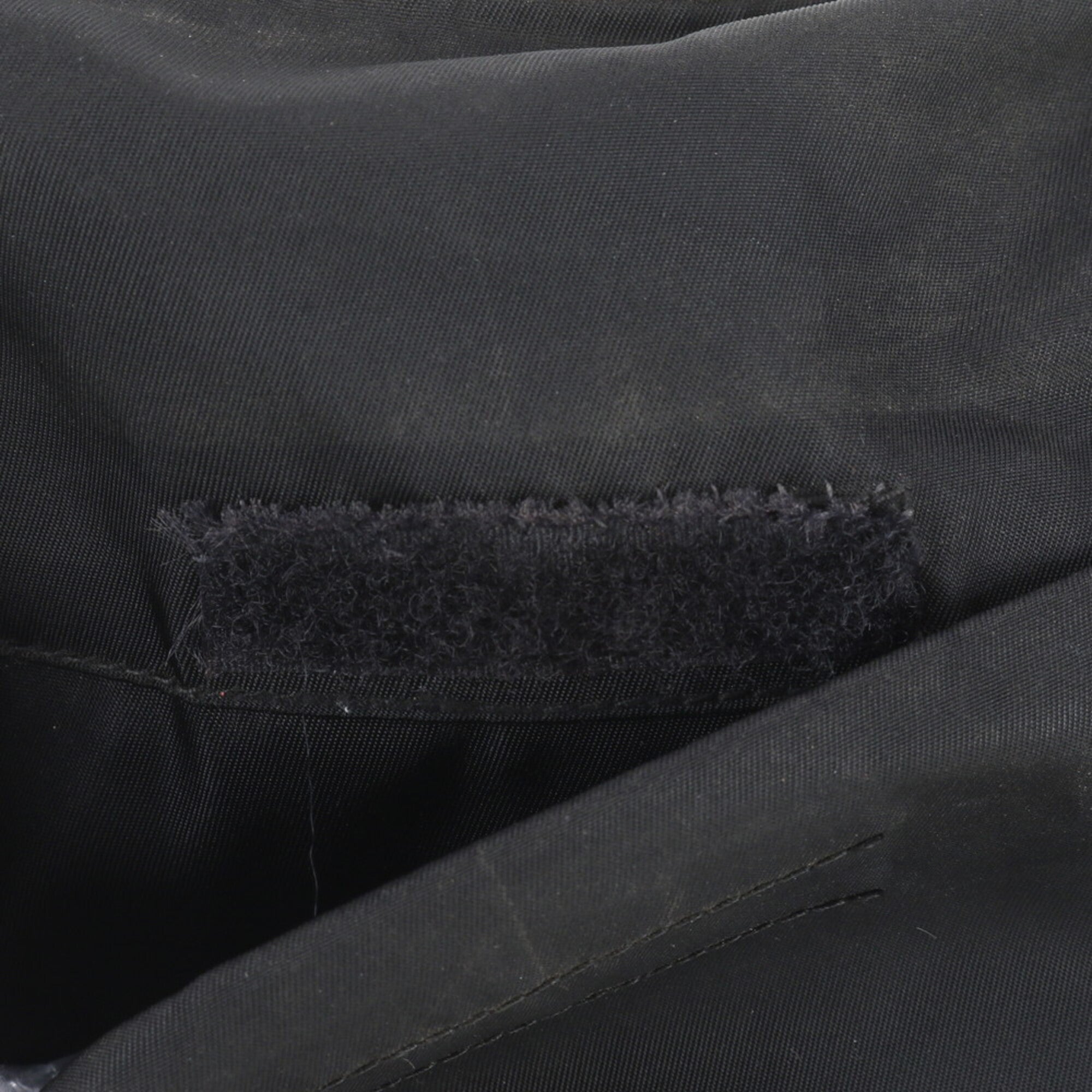 Prada Black Messenger Bag Shoulder Bag (Pre-Owned)