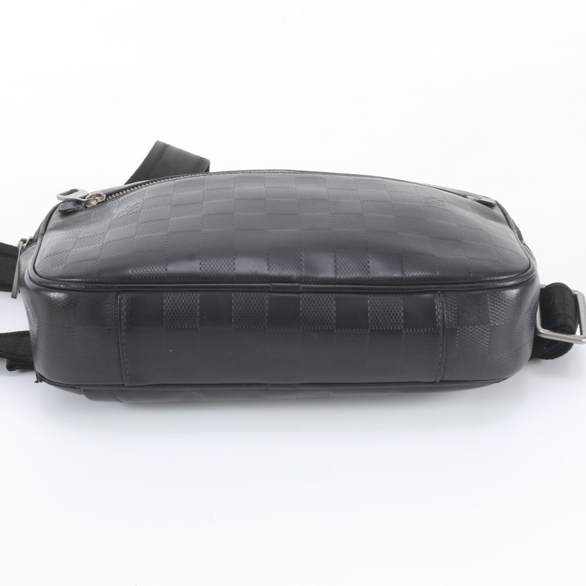 Louis Vuitton Onyx Leather Pouch Sling Bag (Pre-Owned)