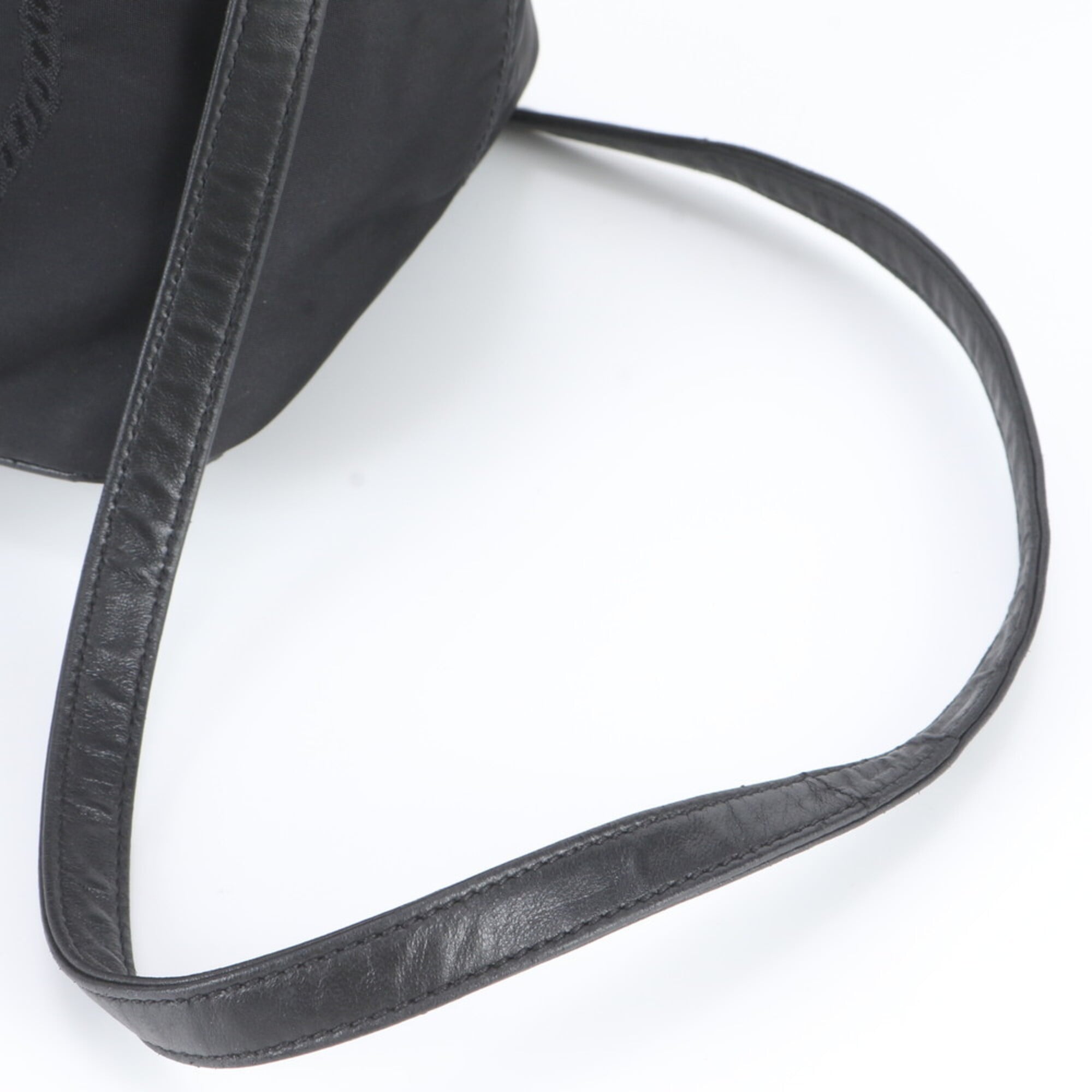 Prada Black Leather Nylon Shoulder Bag Tote Bag (Pre-Owned)