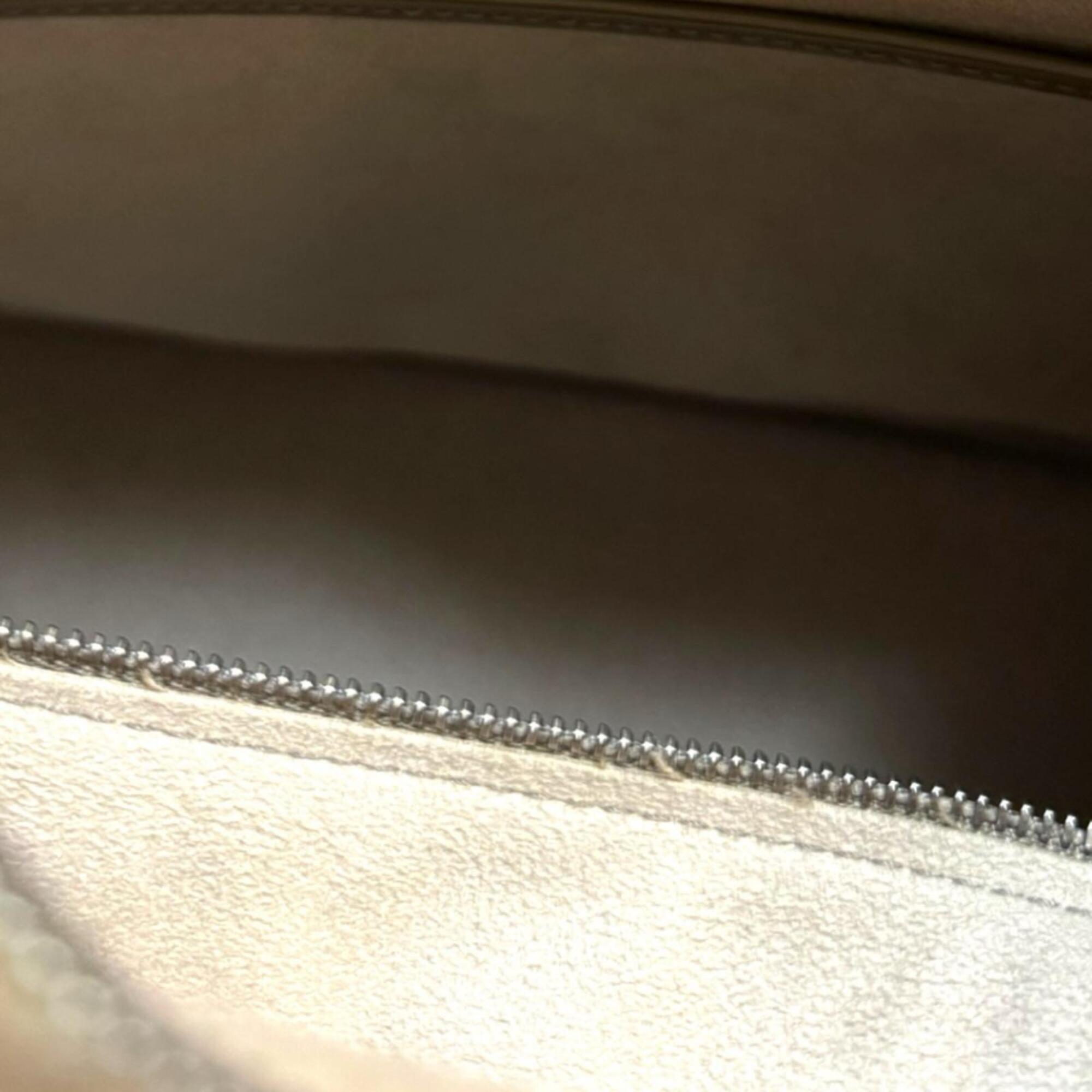 Louis Vuitton Gray Epi Leather Shoulder Bag (Pre-Owned)