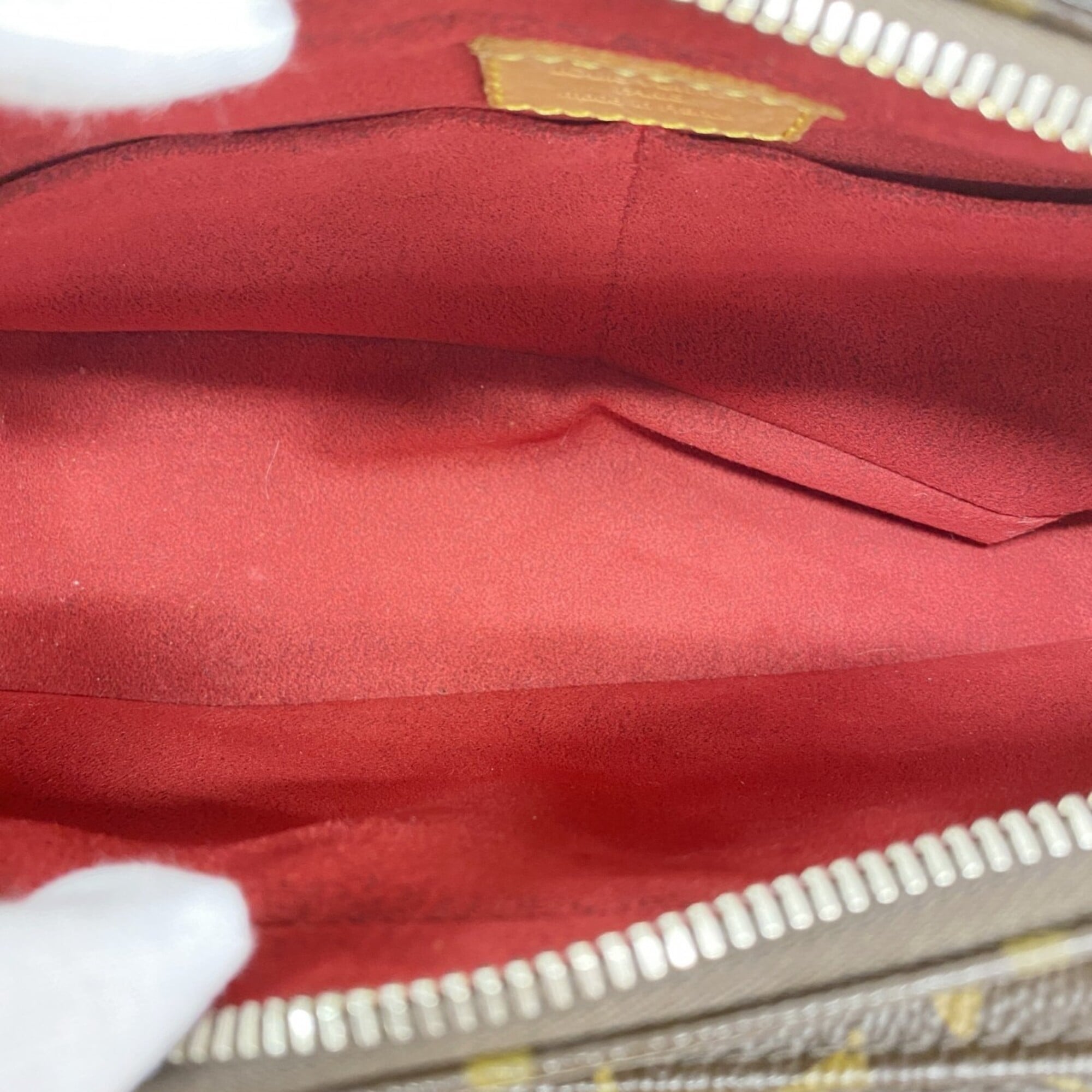 Louis Vuitton Brown Shoulder Bag (Pre-Owned)