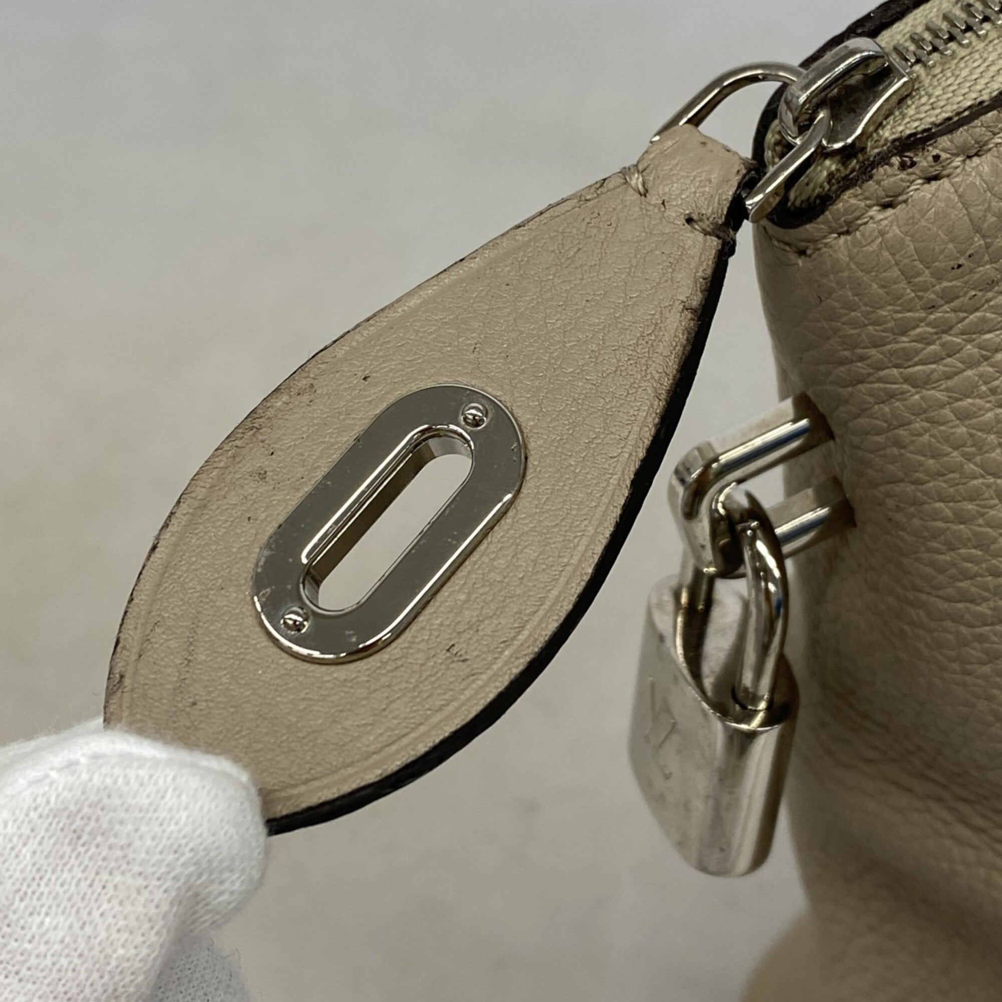 Louis Vuitton Galle Handbag (Pre-Owned)