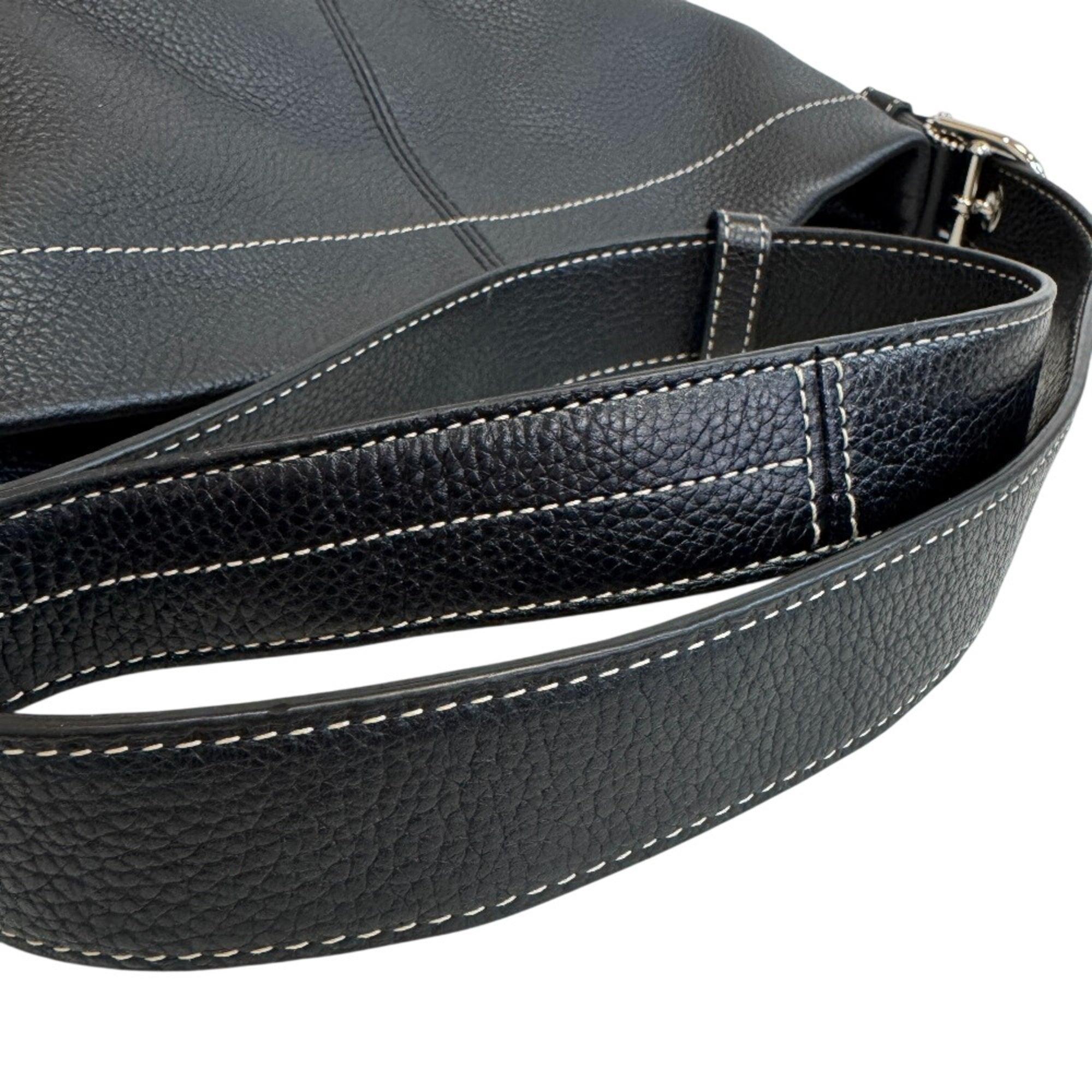Coach Black Leather Shoulder Bag (Pre-Owned)