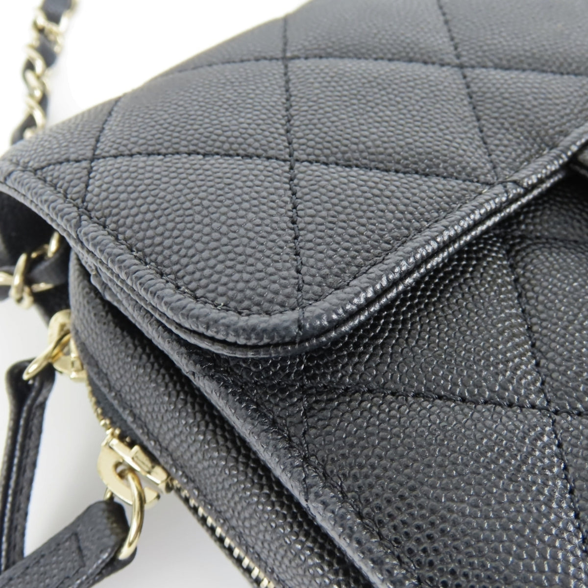 Chanel Black Grained Calfskin Shoulder Bag (Pre-Owned)
