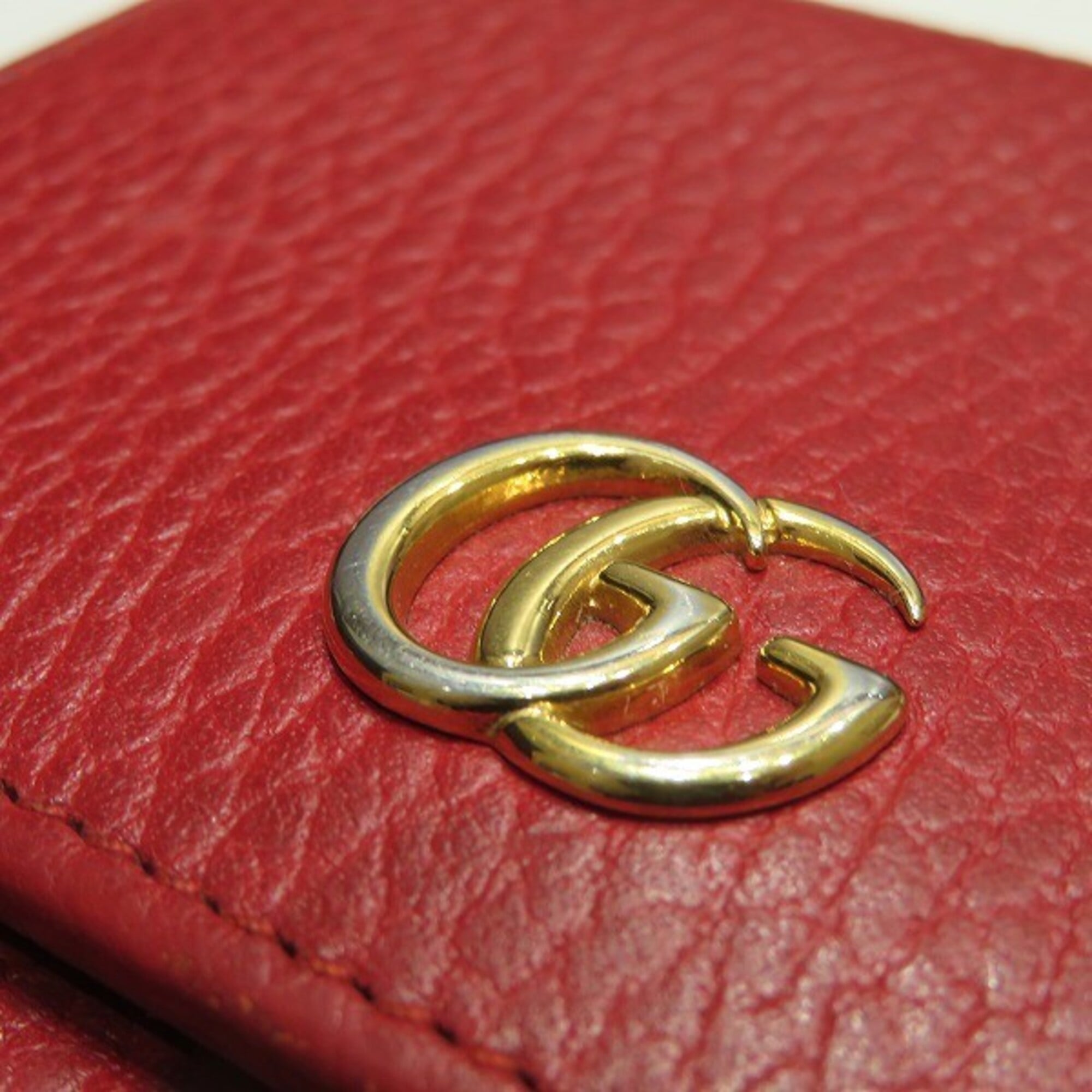 Gucci Red Color Leather Wallet (Bi-Fold) (Pre-Owned)
