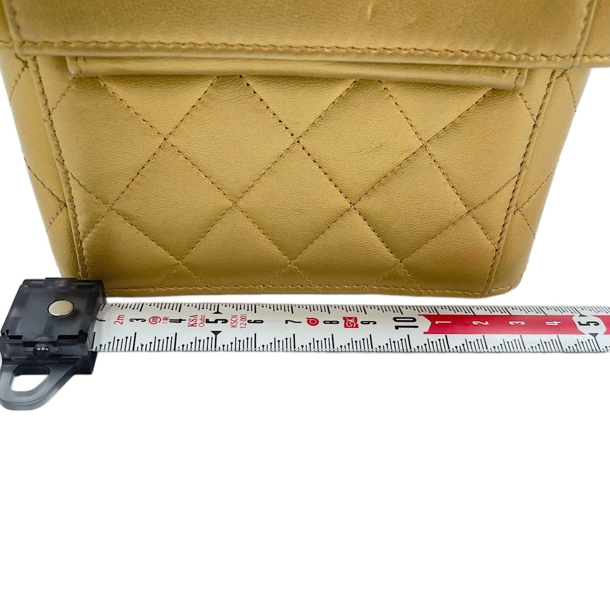 Chanel Gold Shoulder Bag (Pre-Owned)