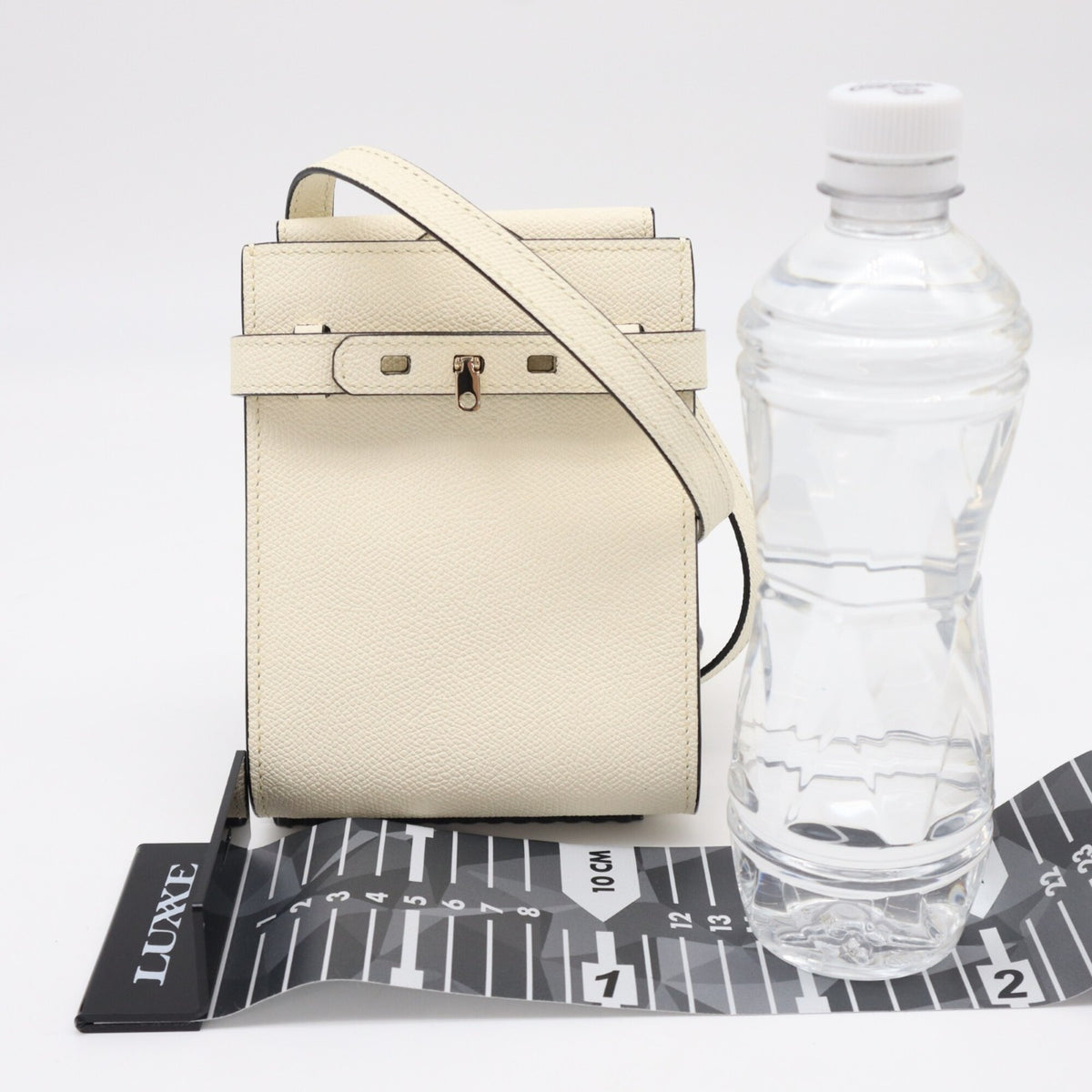 Valextra White Leather Shoulder Bag (Pre-Owned)