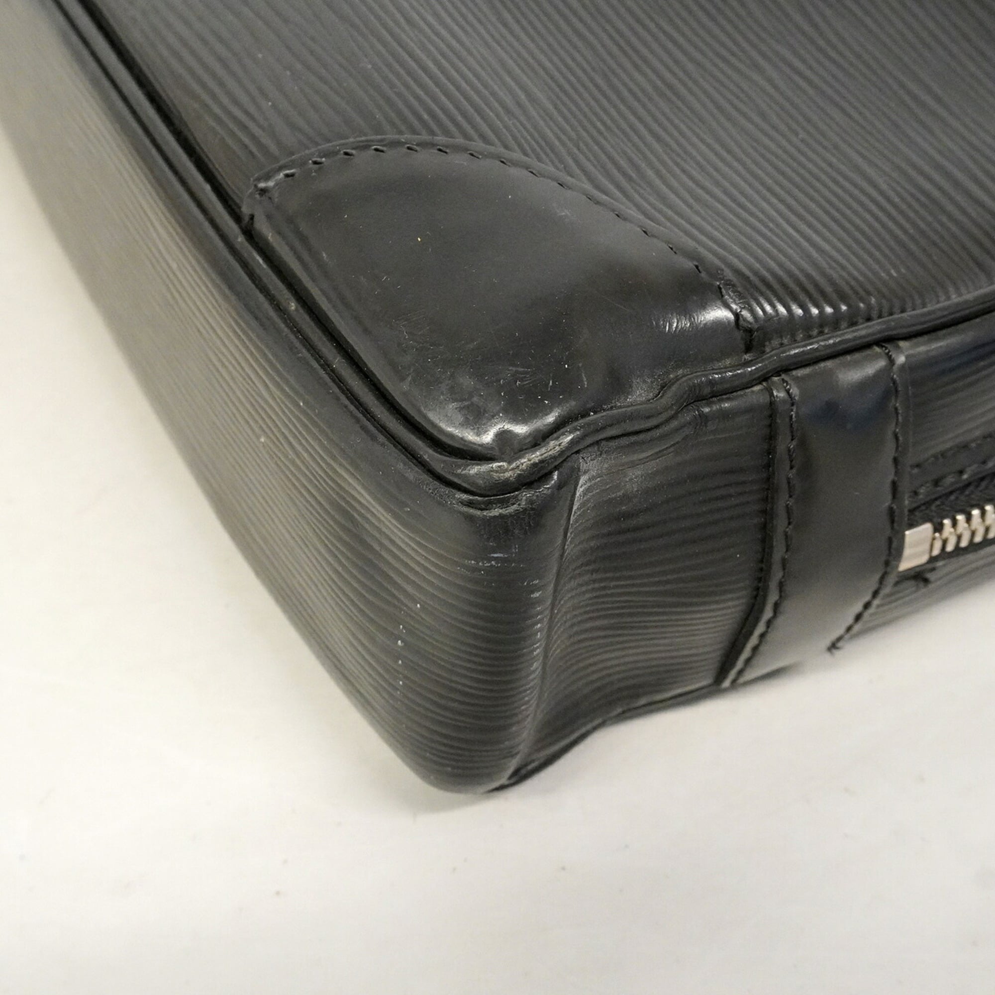 Louis Vuitton Noir Briefcase (Pre-Owned)