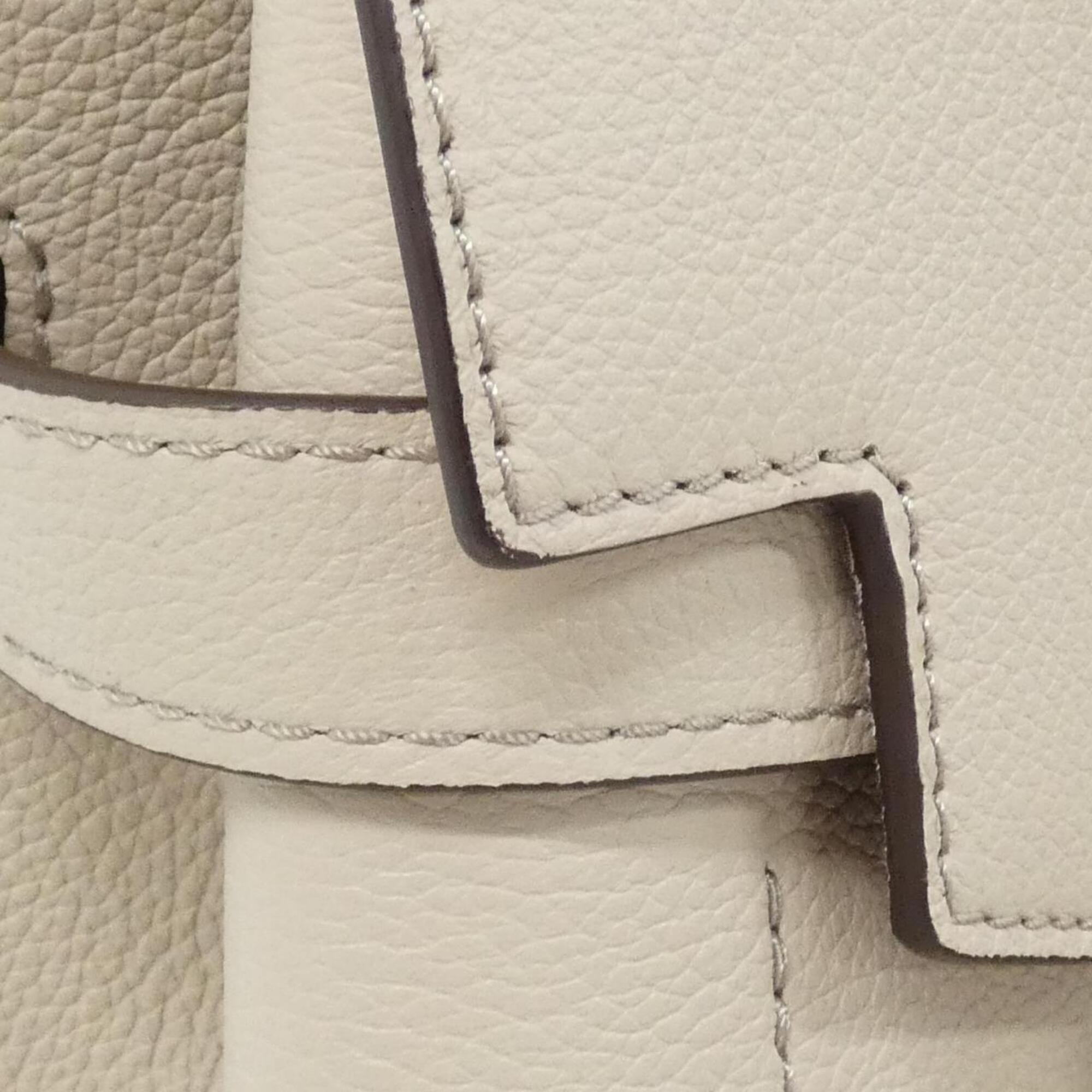 Louis Vuitton Gray Beige Leather Handbag (Pre-Owned)