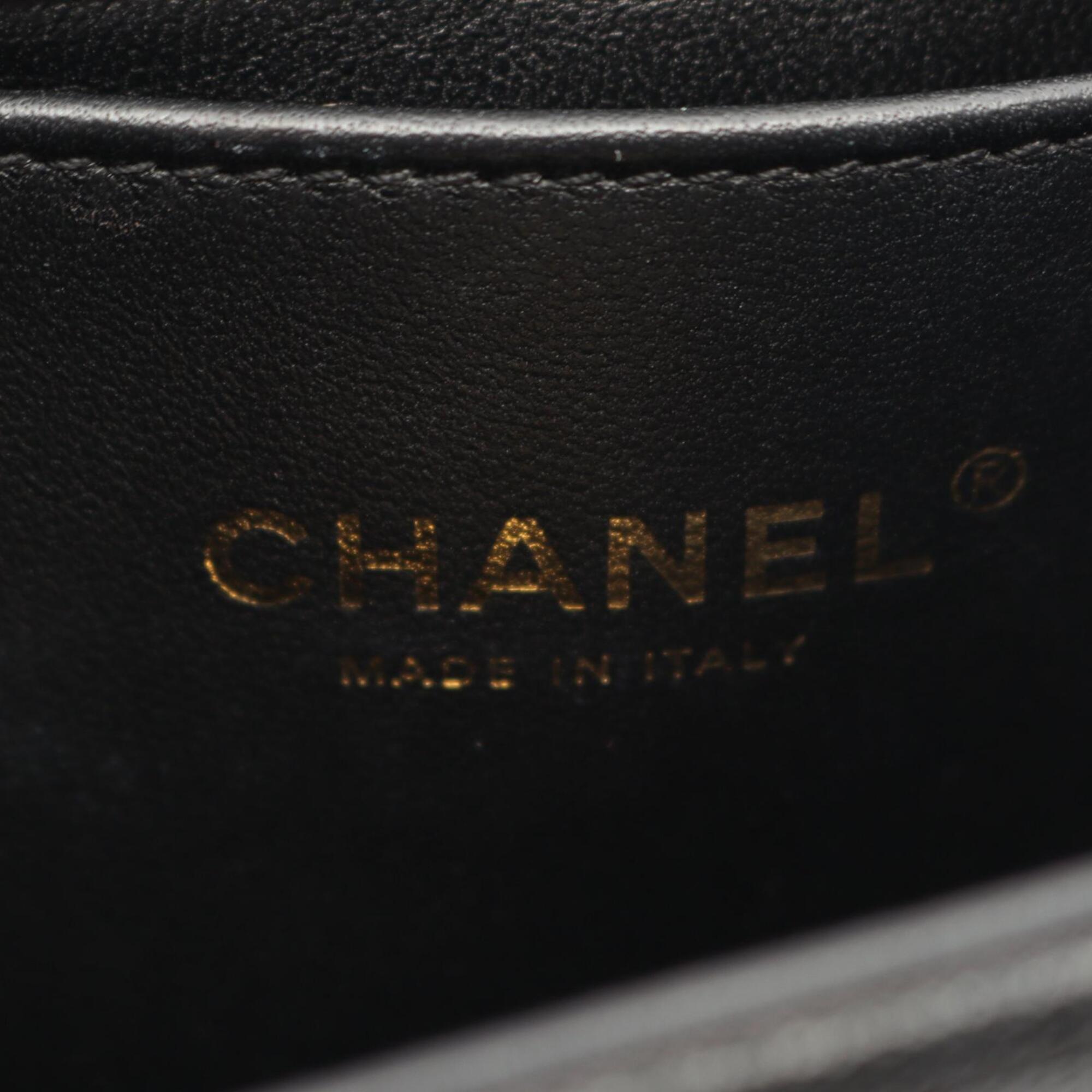 Chanel Black Grained Calfskin Handbag Shoulder Bag (Pre-Owned)