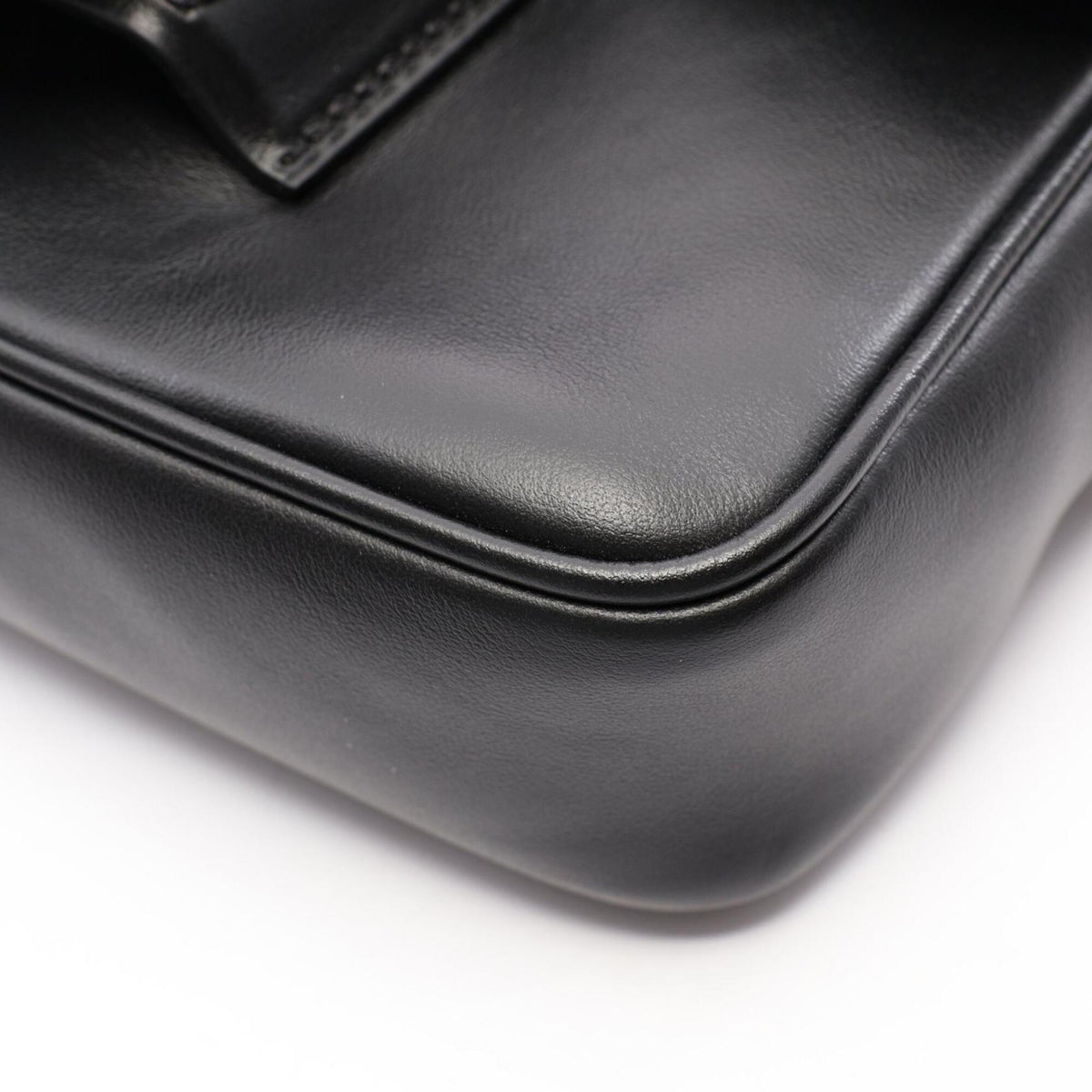 Miu Miu Black Leather Handbag (Pre-Owned)