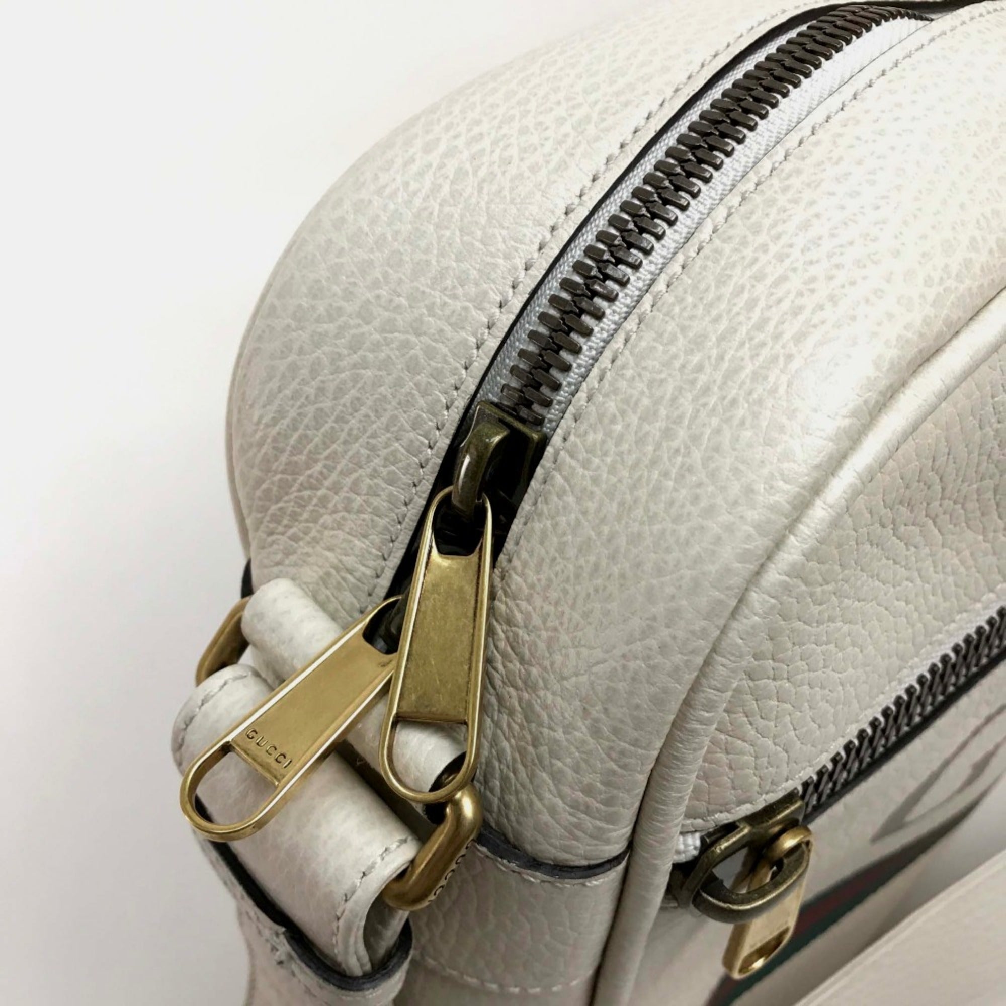 Gucci White Leather Shoulder Bag (Pre-Owned)