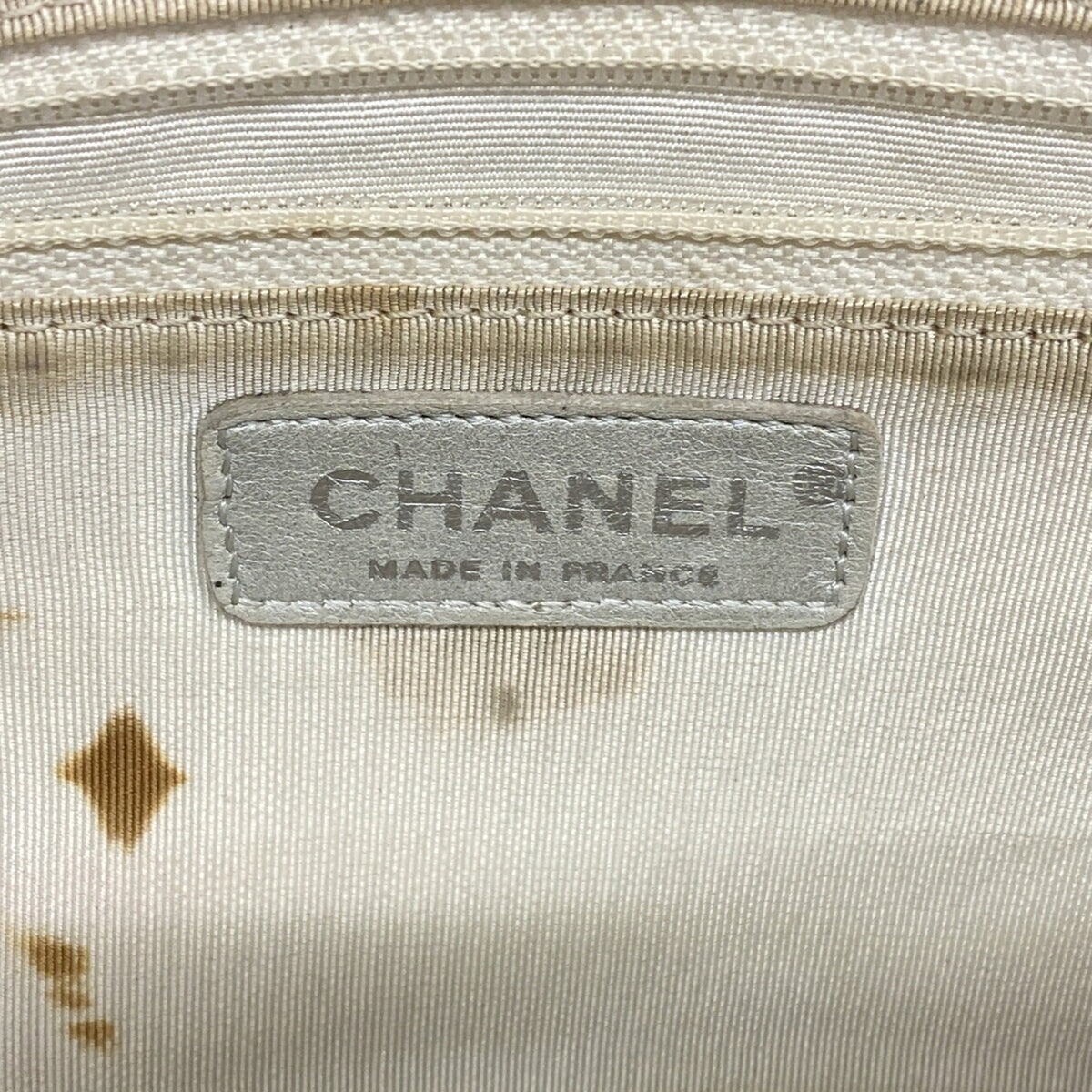 Chanel Metallic Gray Grained Calfskin Shoulder Bag (Pre-Owned)