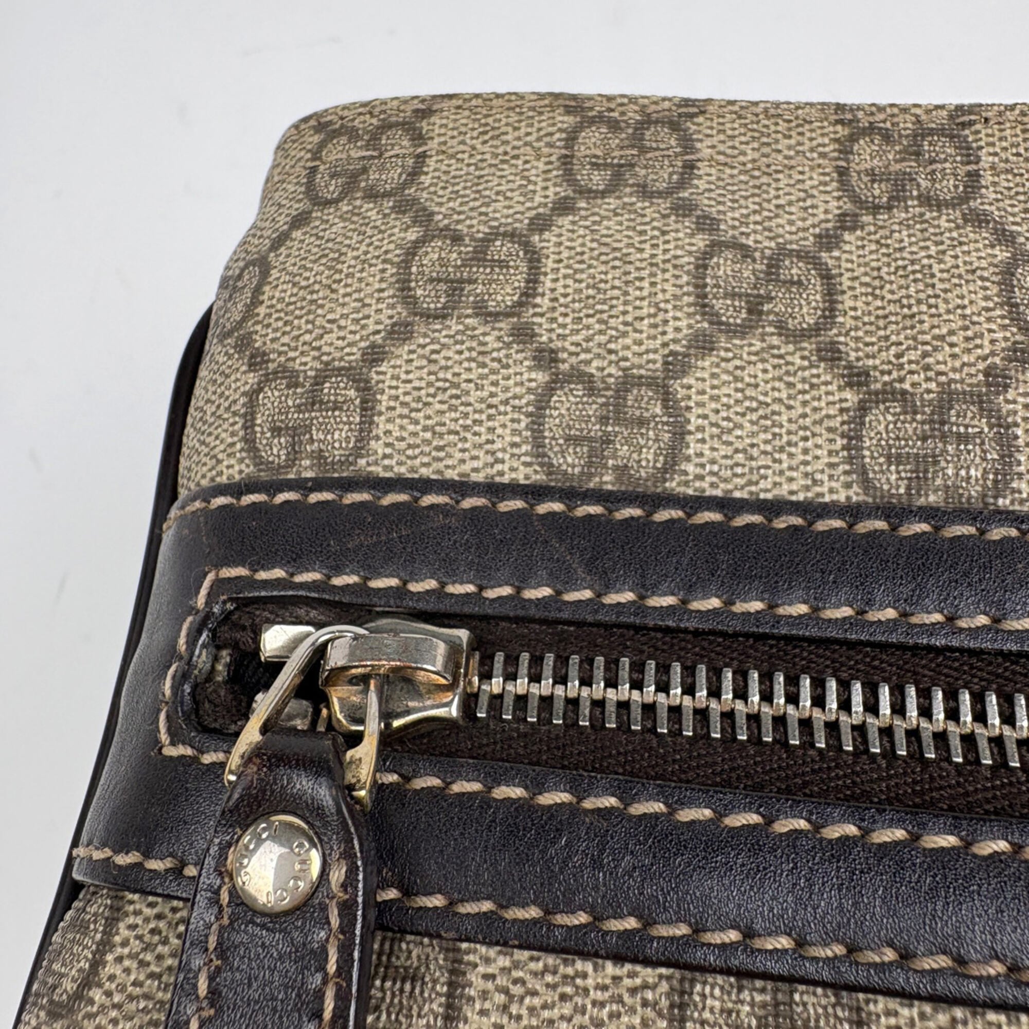 Gucci Beige Brown Coated Canvas Shoulder Bag (Pre-Owned)
