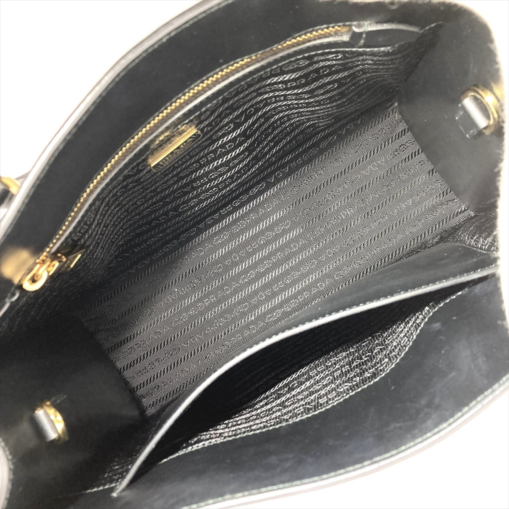 Prada Saffiano Black Saffiano Shoulder Bag (Pre-Owned)