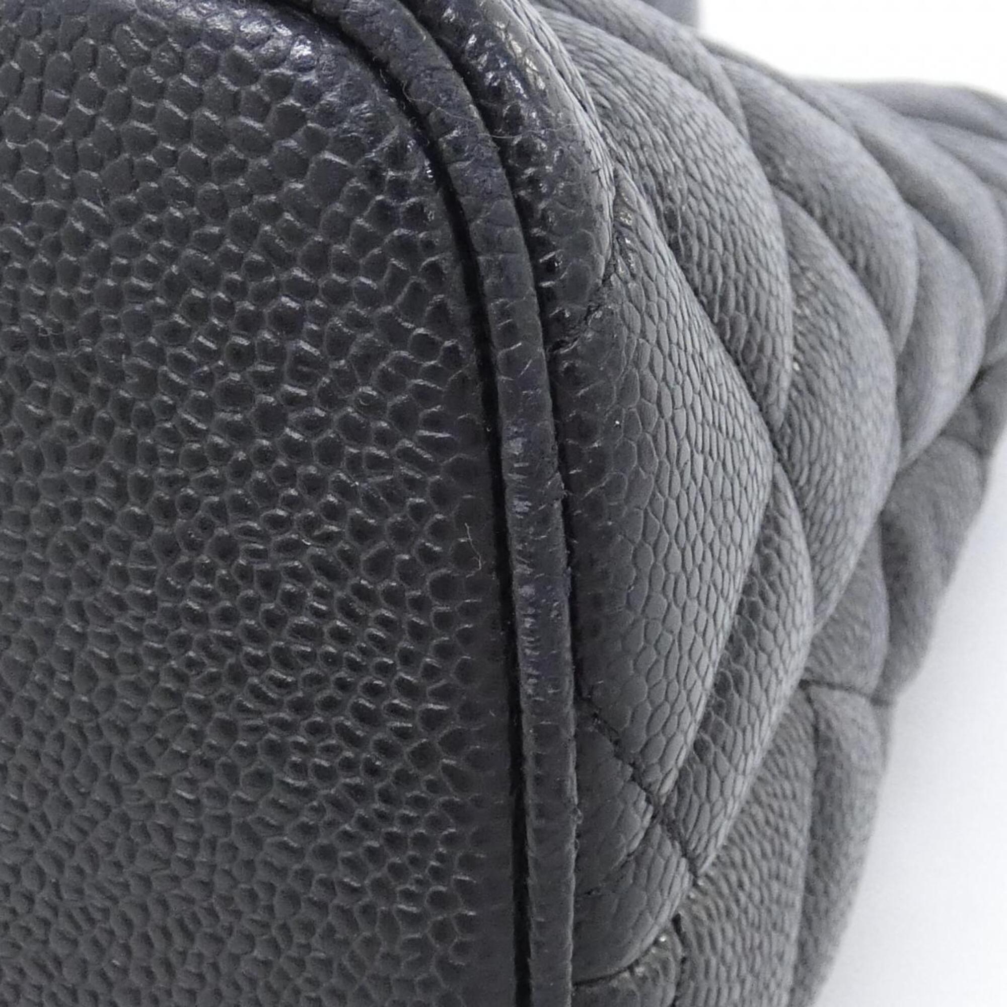 Chanel Black Grained Calfskin Handbag (Pre-Owned)