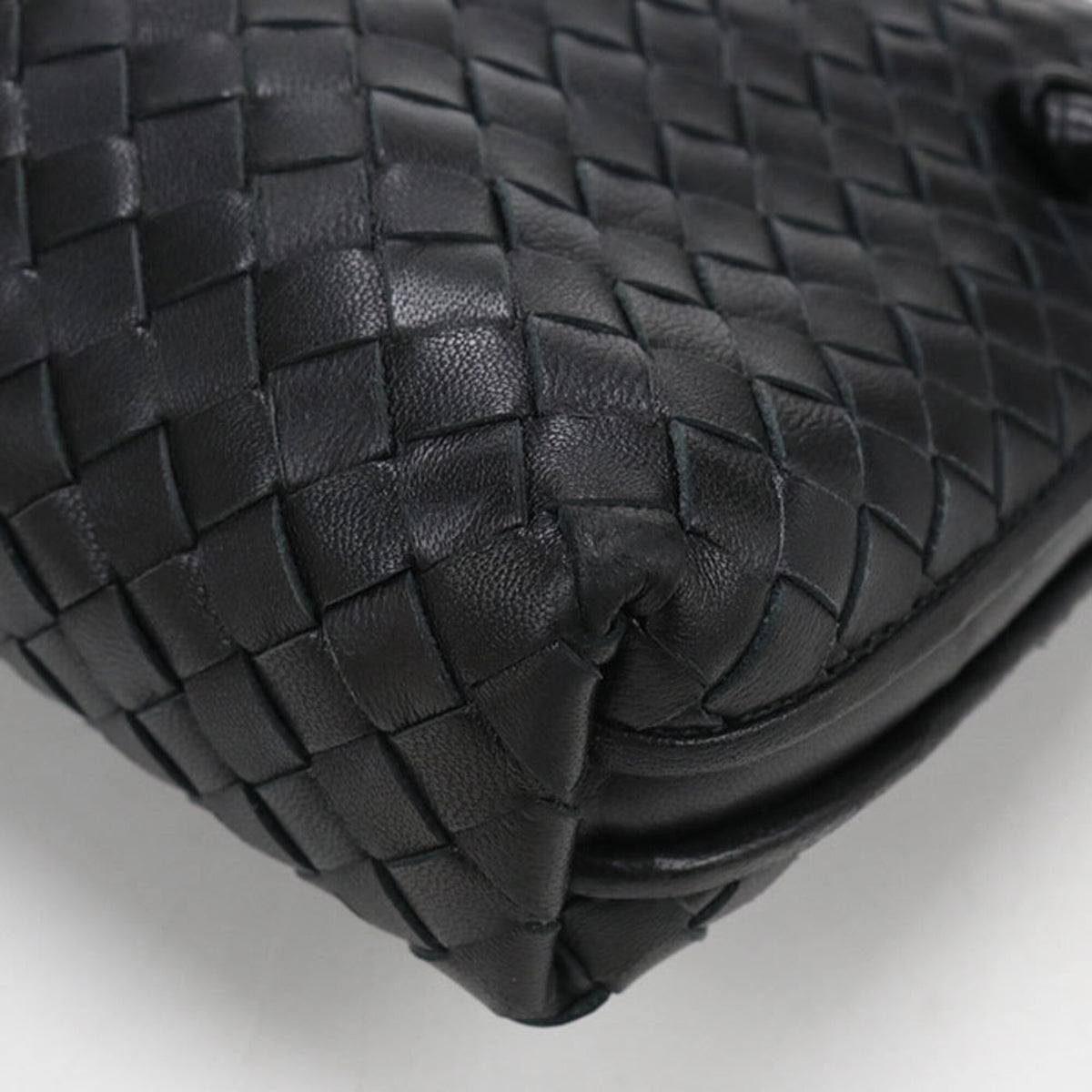 Bottega Veneta Black Leather Shoulder Bag (Pre-Owned)
