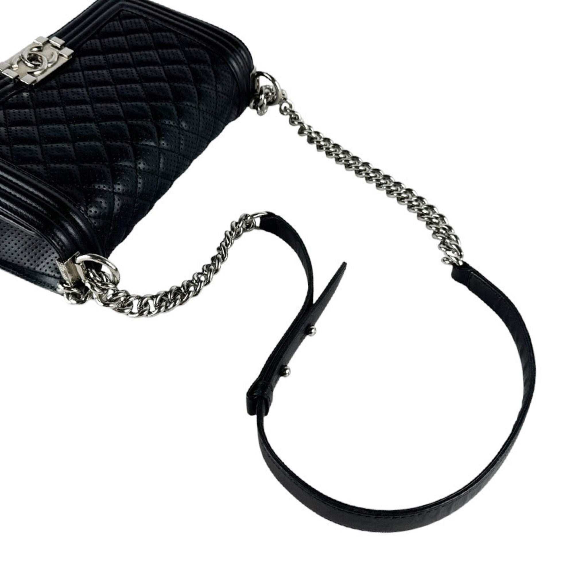 Chanel Black Leather Shoulder Bag (Pre-Owned)