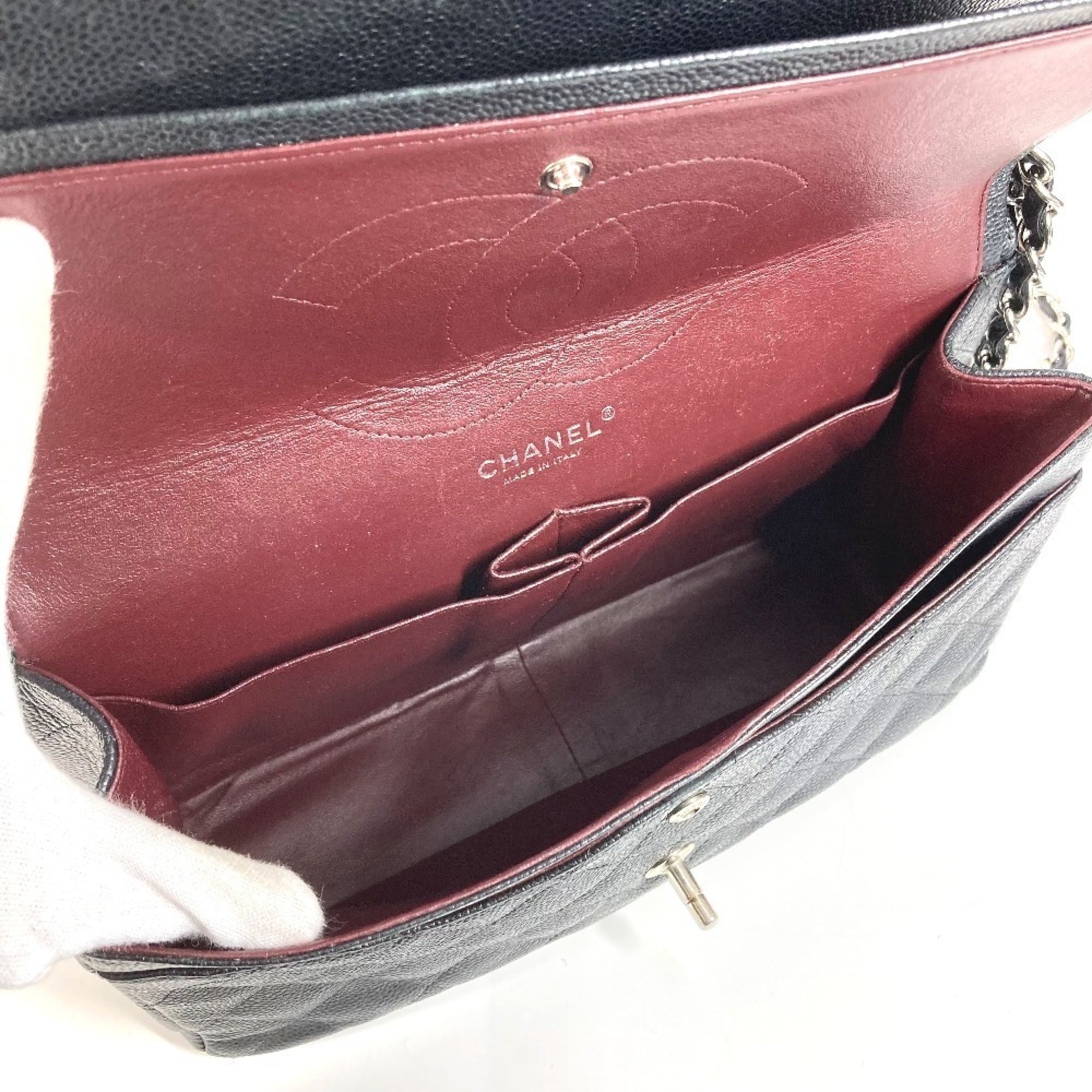 Chanel Matelasse Black Grained Calfskin Shoulder Bag (Pre-Owned)