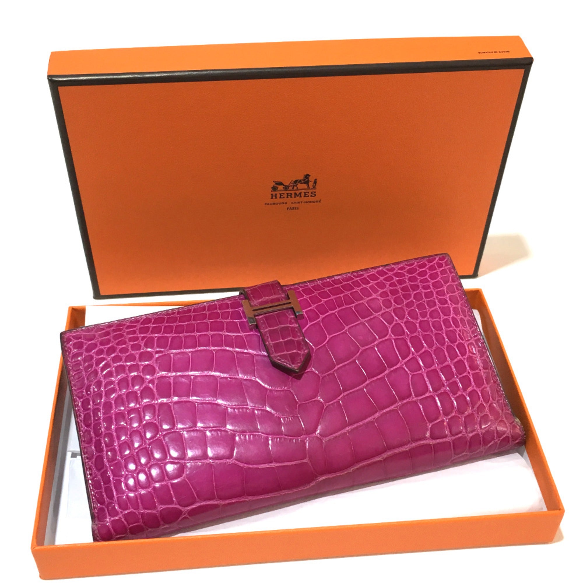 Hermes Pink Other Long Wallet (Bi-Fold) (Pre-Owned)