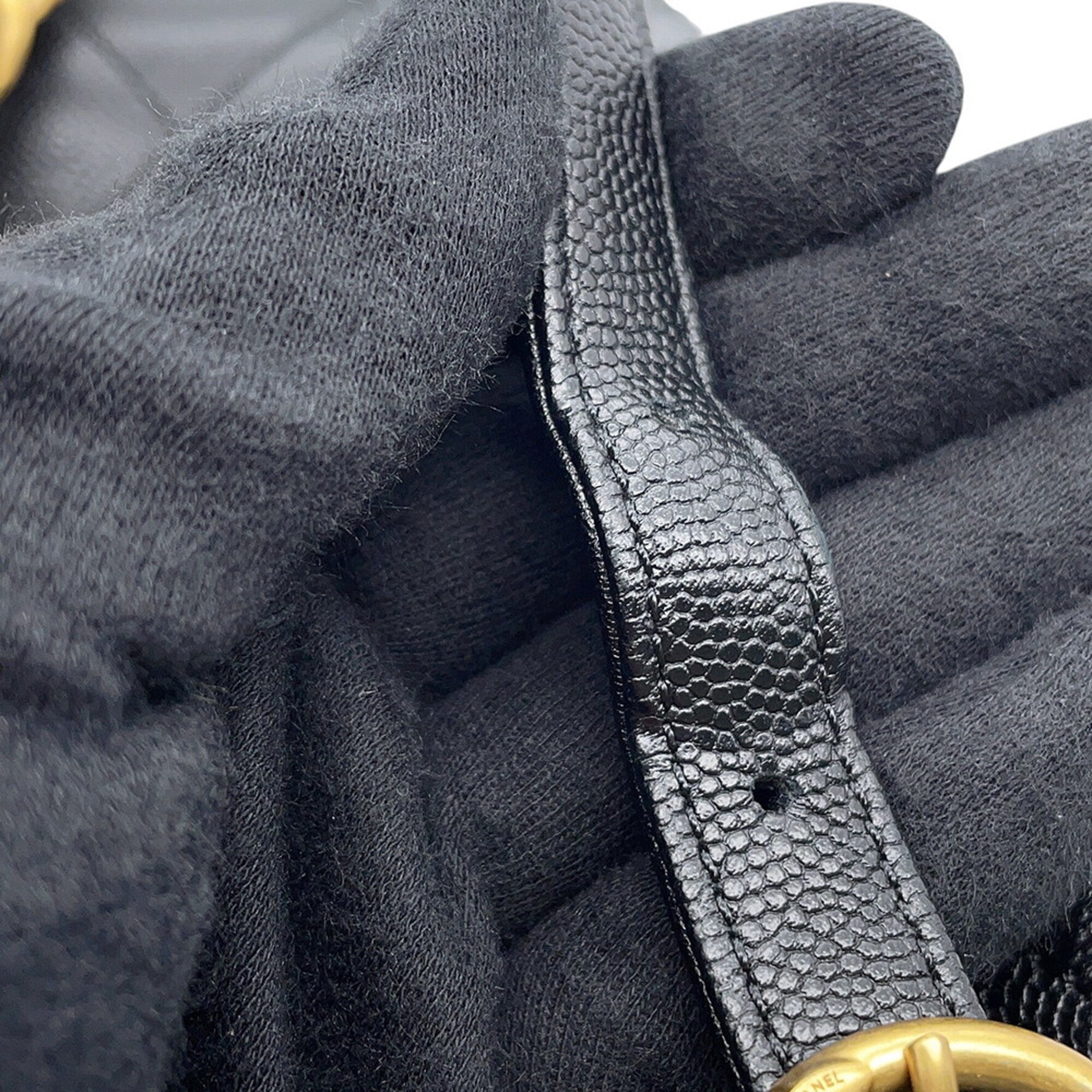 Chanel Black Grained Calfskin Handbag (Pre-Owned)