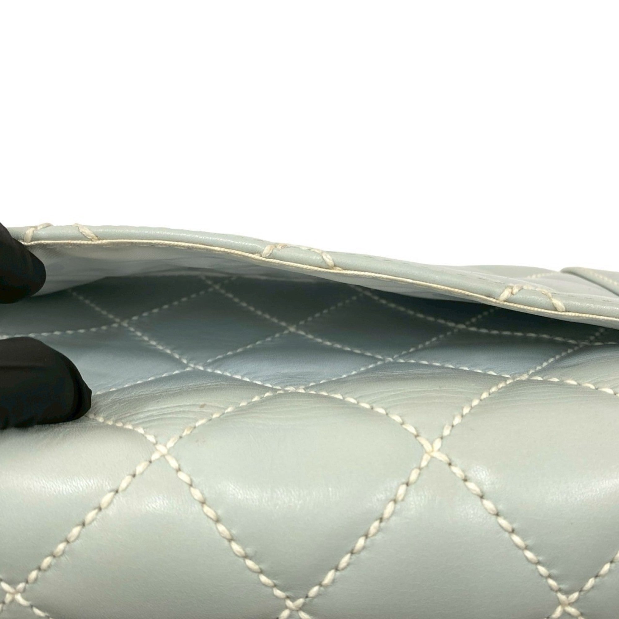 Chanel Blue Leather Handbag (Pre-Owned)