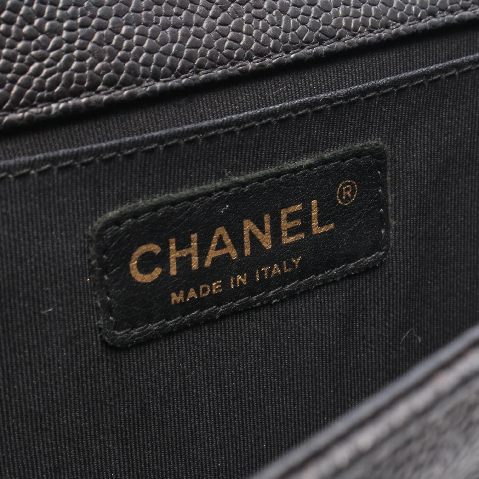 Chanel Boy Chanel Black Grained Calfskin Handbag Shoulder Bag (Pre-Owned)