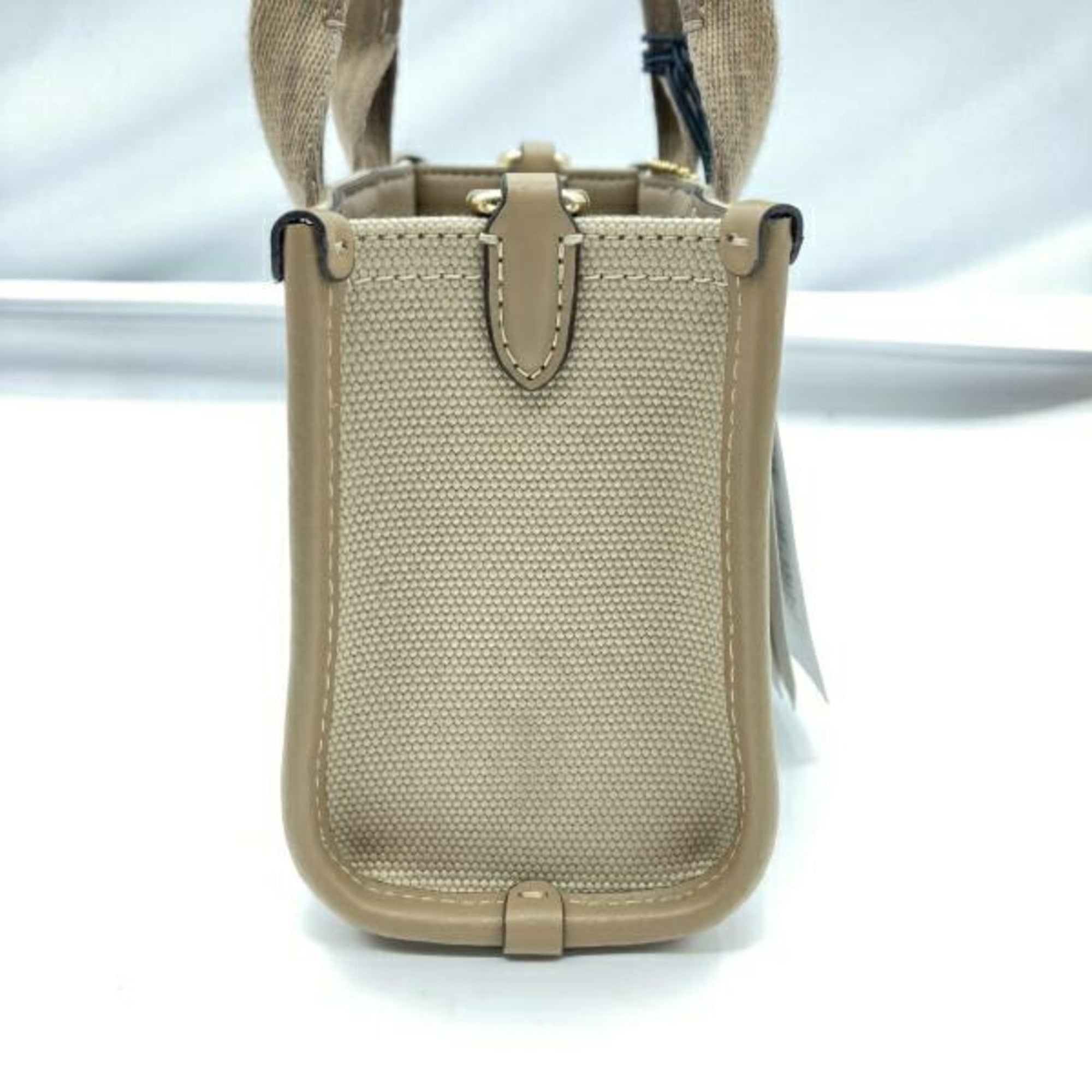 Coach Beige Shoulder Bag (Pre-Owned)