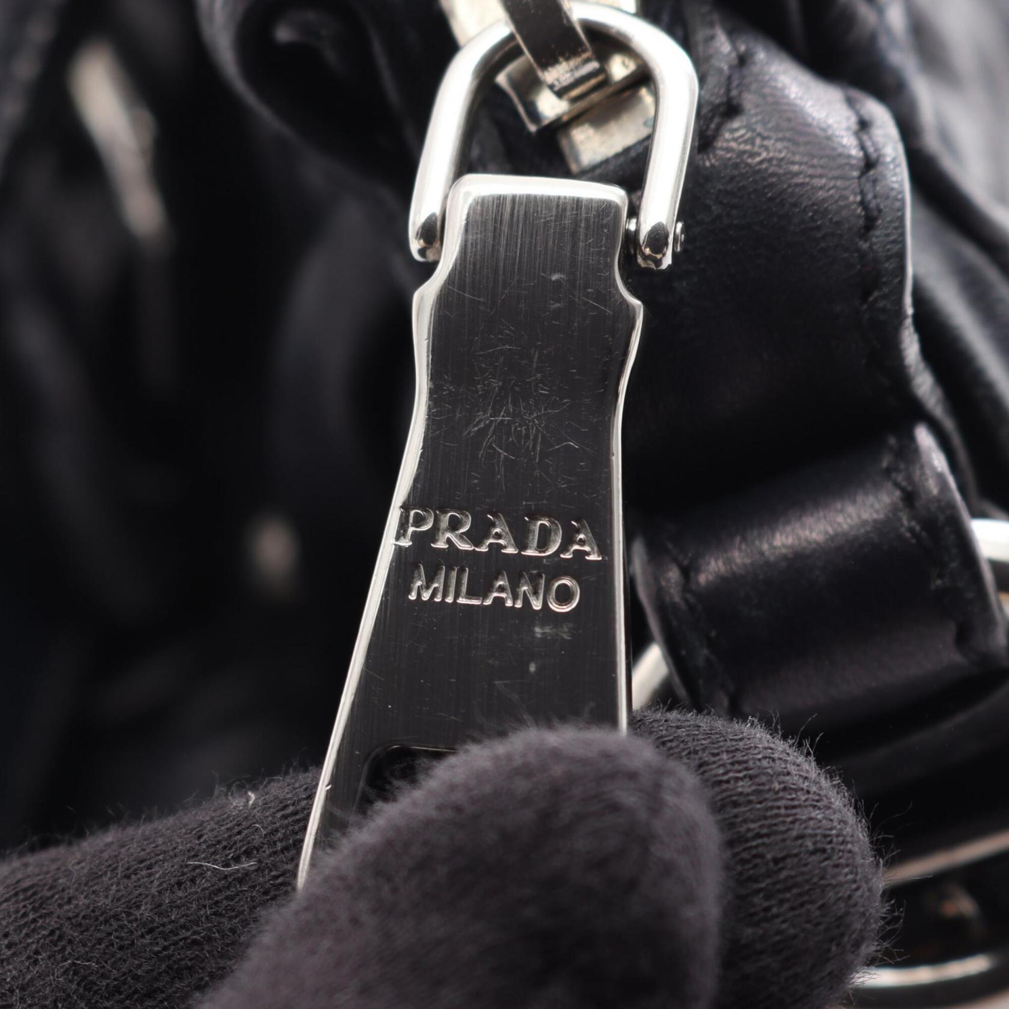 Prada Navy Leather Handbag (Pre-Owned)