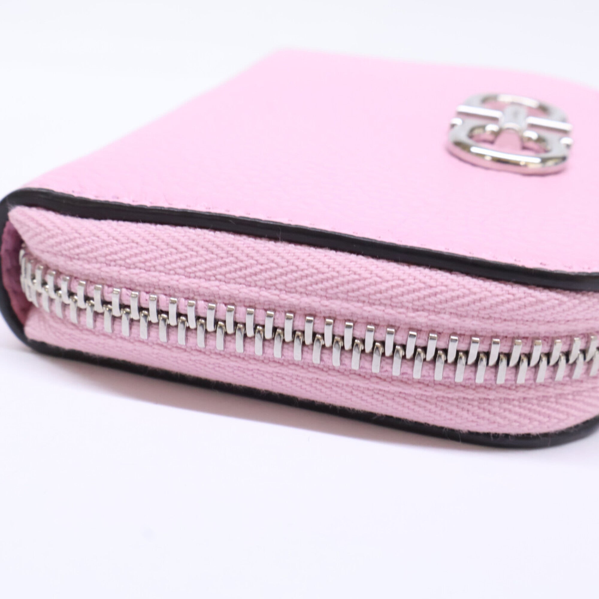 Salvatore Ferragamo Pink Leather Coin Purse/Coin Case (Pre-Owned)