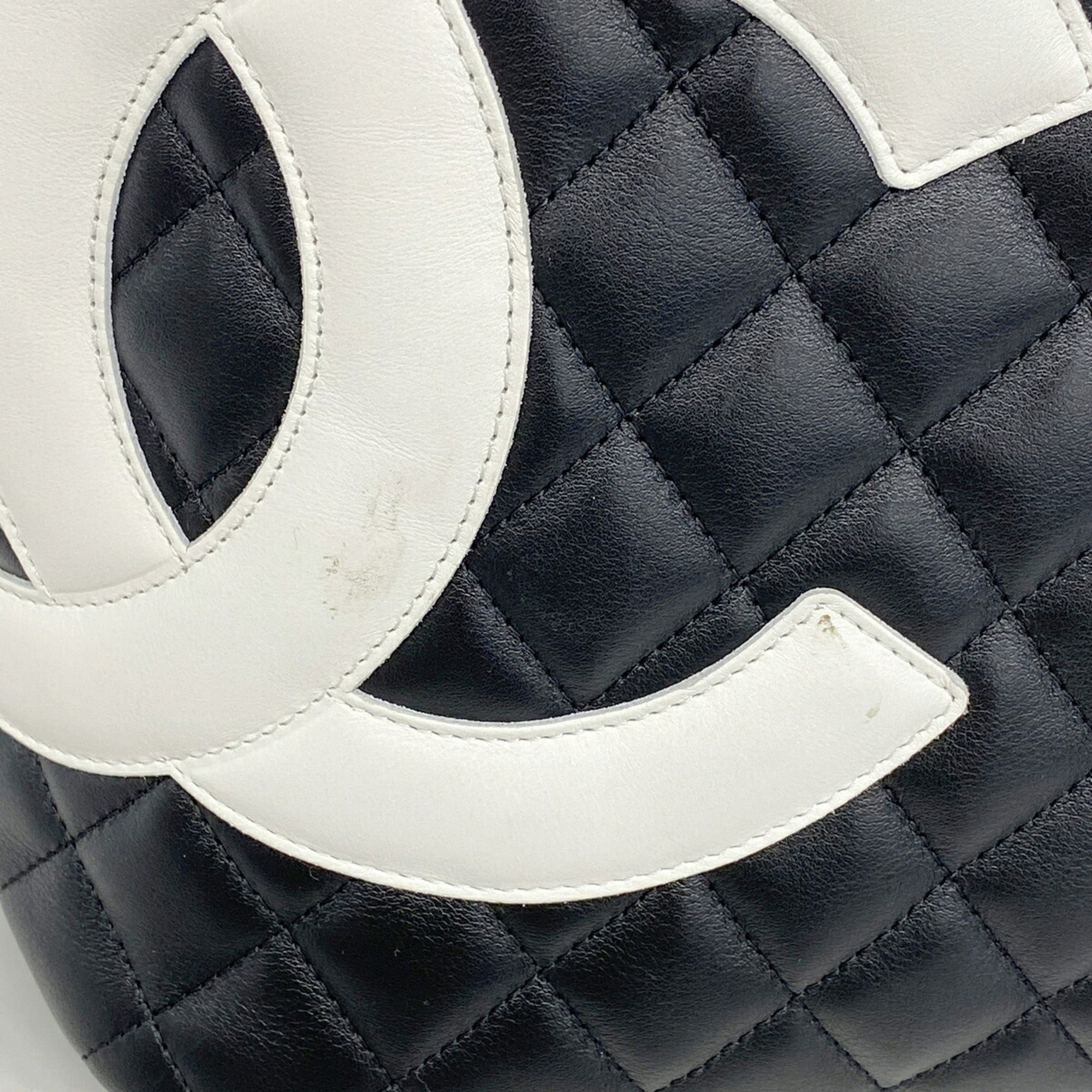 Chanel Black Leather Tote Bag (Pre-Owned)