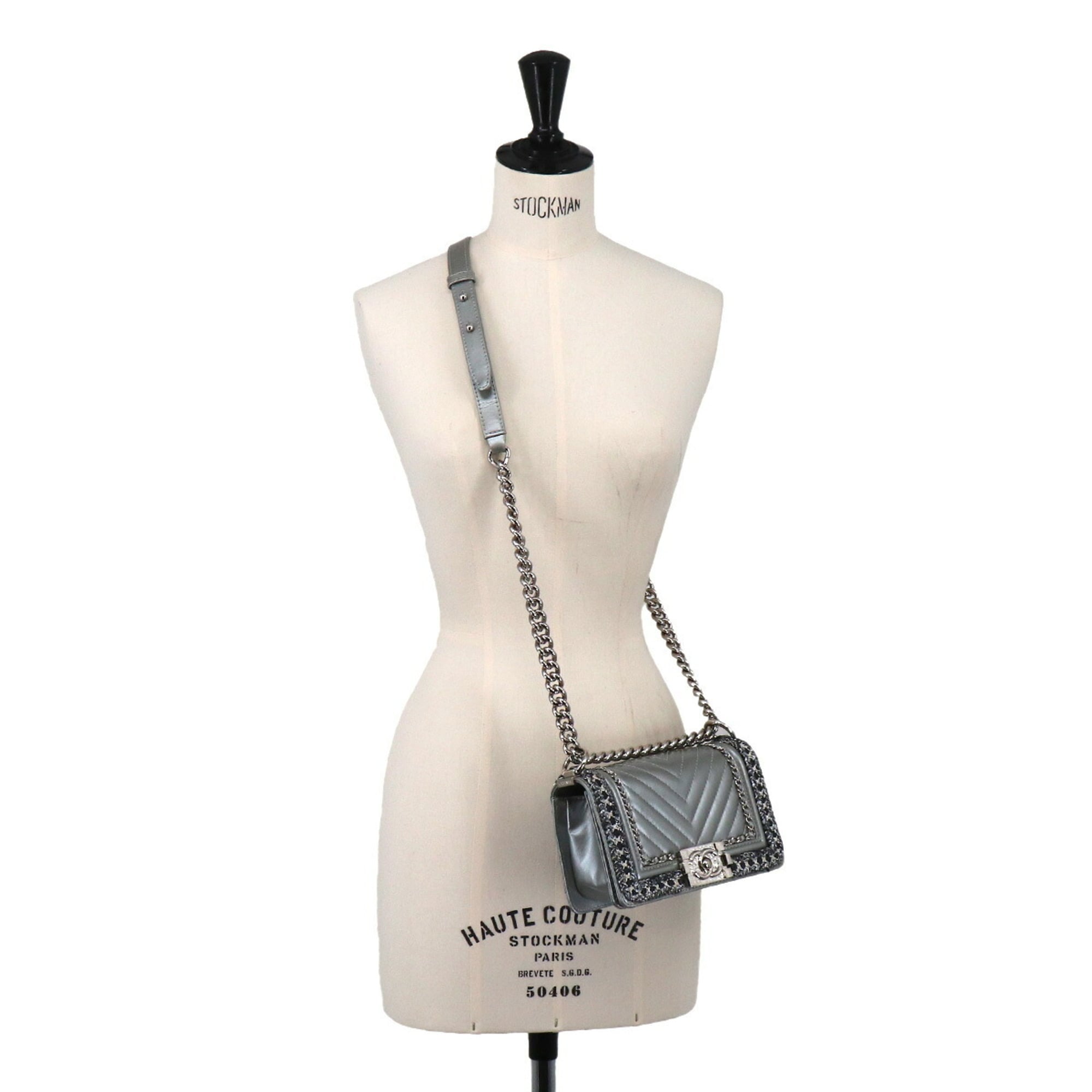 Chanel Boy Chanel Silver Tweed Leather Handbag Shoulder Bag (Pre-Owned)