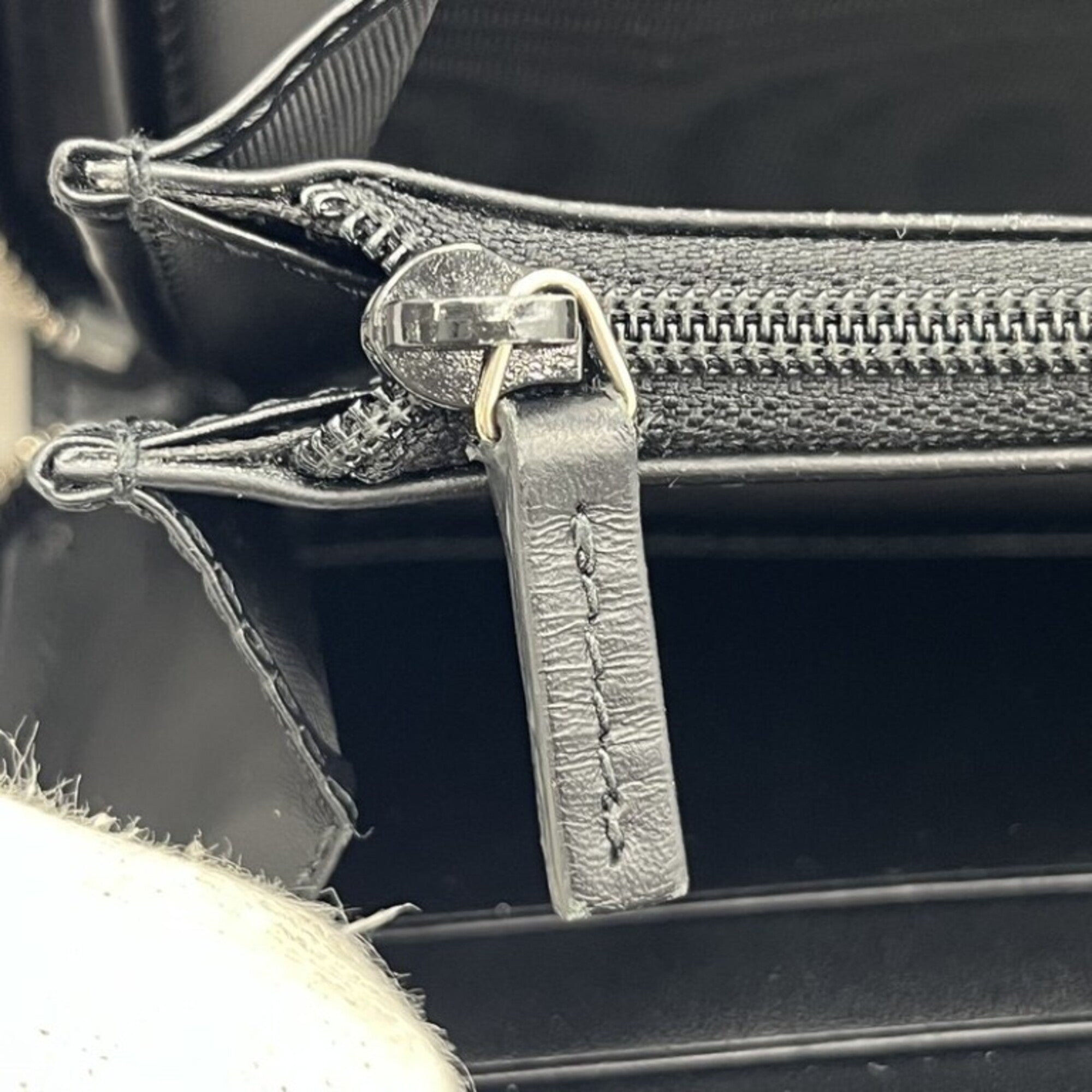Gucci Beige Black Gg Supreme Leather Long Wallet (Bi-Fold) (Pre-Owned)