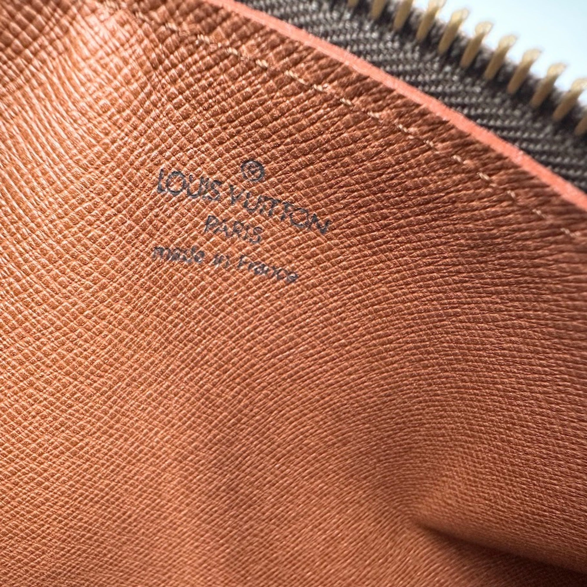 Louis Vuitton Brown Monogram Monogram Shoulder Bag (Pre-Owned)