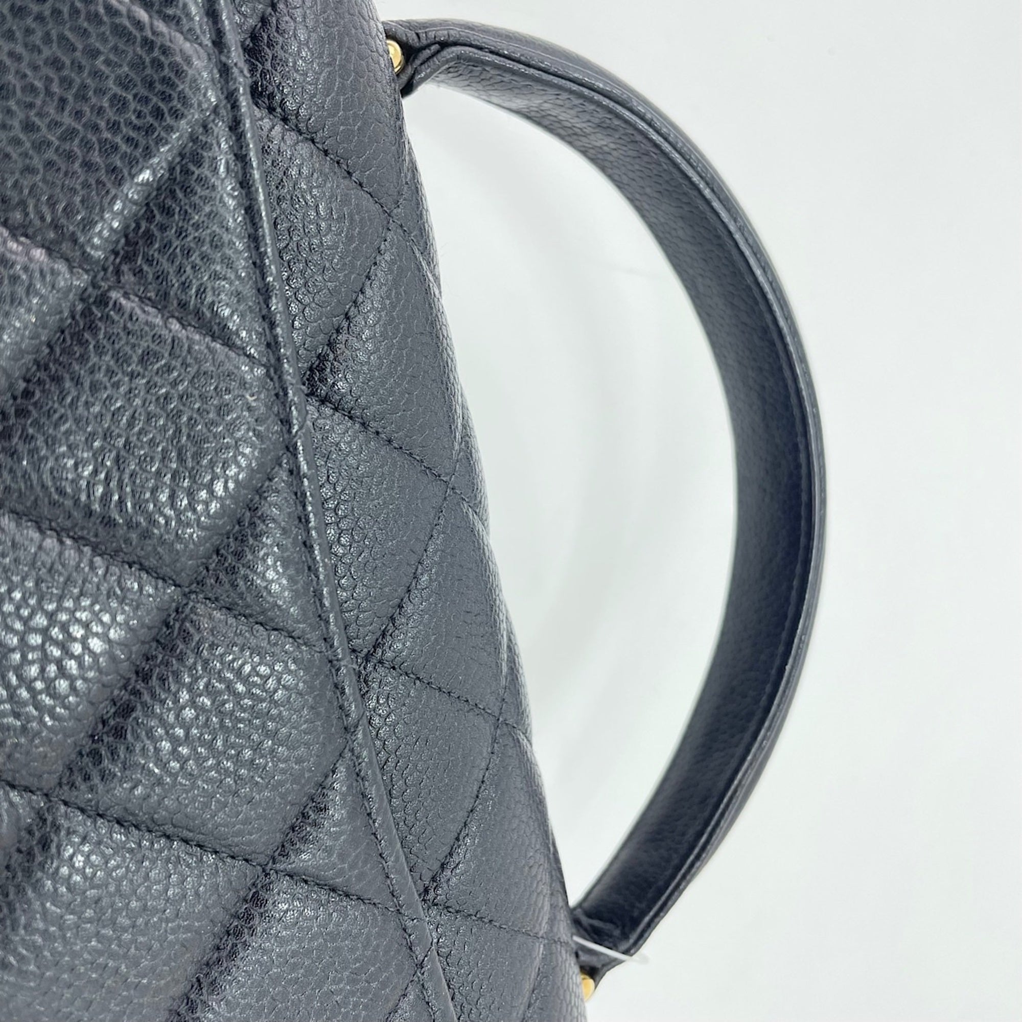 Chanel Black Handbag (Pre-Owned)