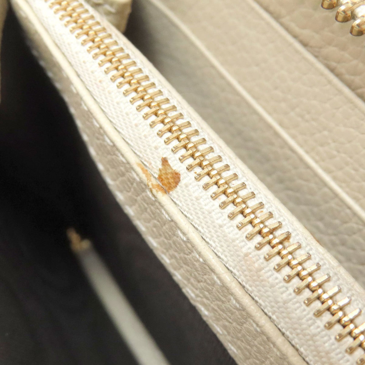 Gucci Ivory Leather Long Wallet (Bi-Fold) (Pre-Owned)