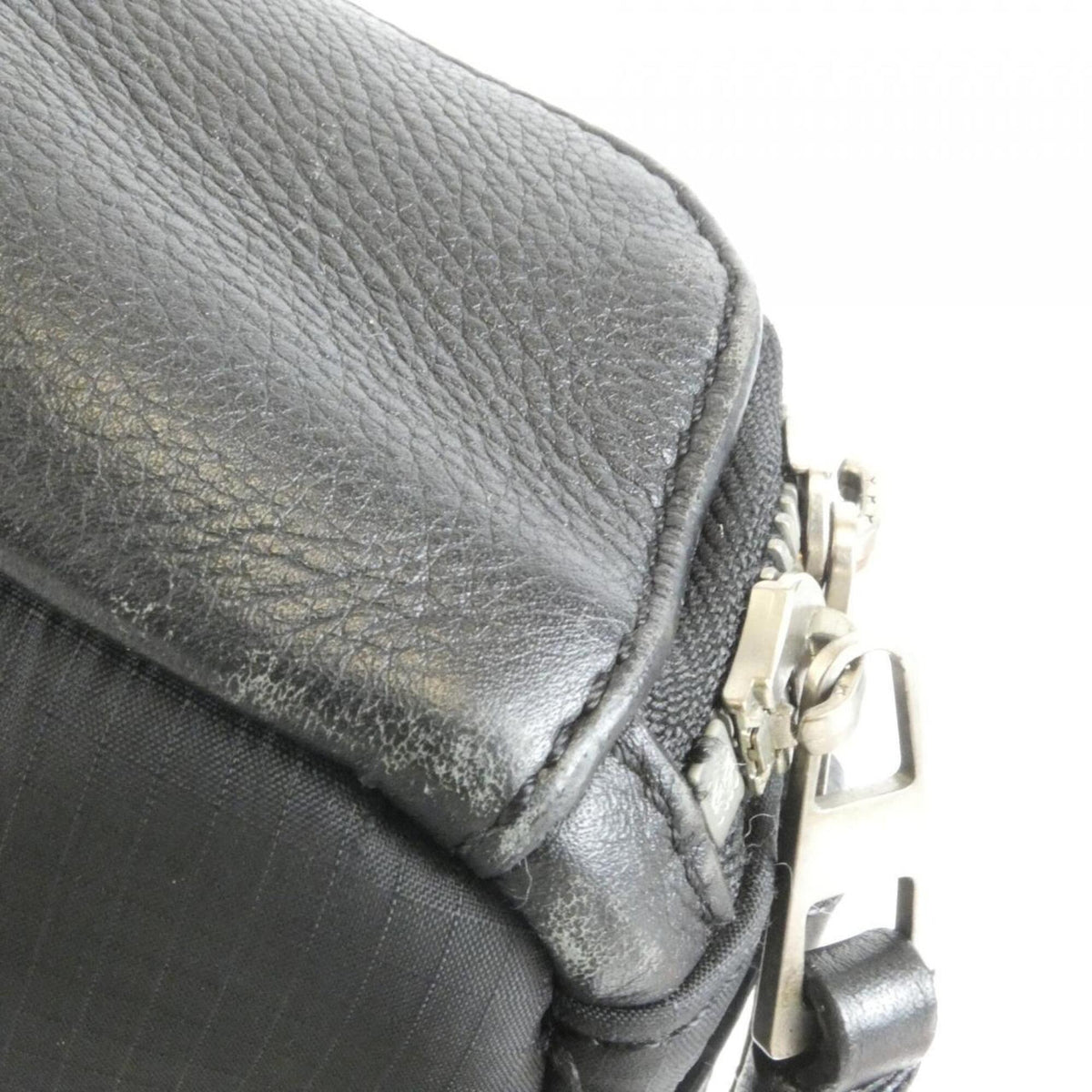 Loewe Black Nylon Leather Shoulder Bag (Pre-Owned)