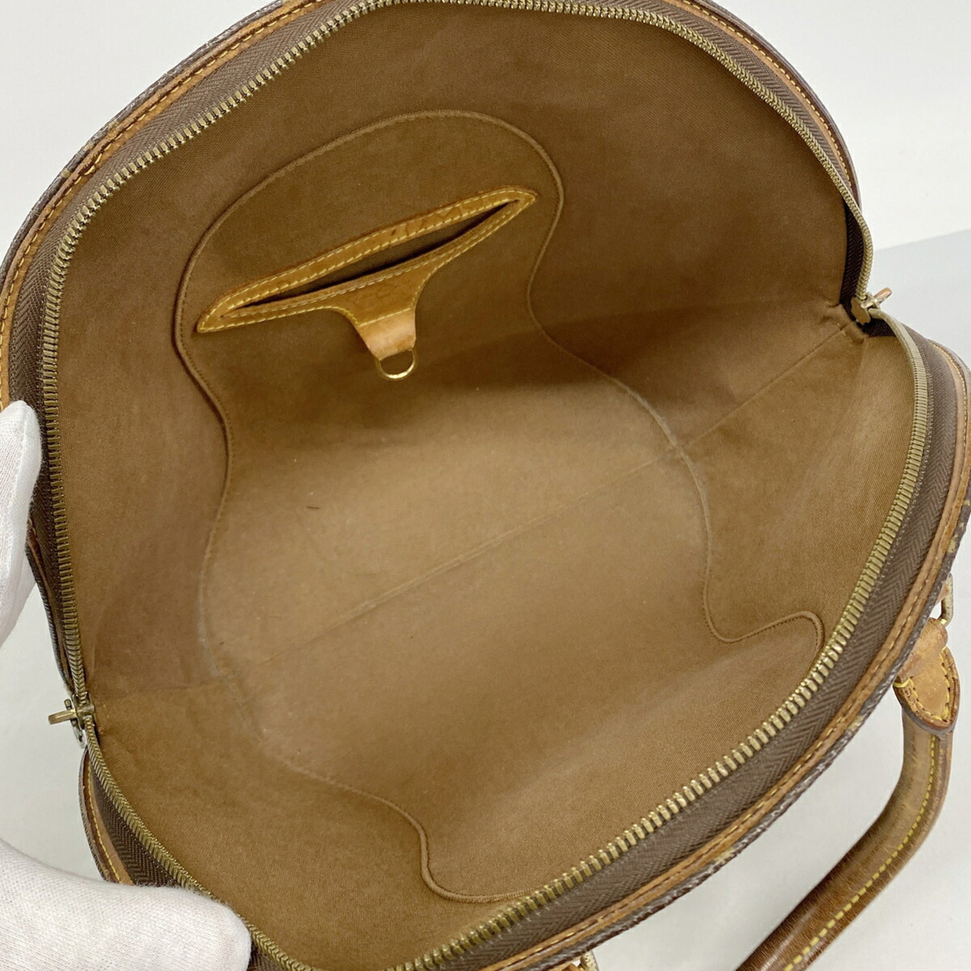 Louis Vuitton Brown Handbag (Pre-Owned)