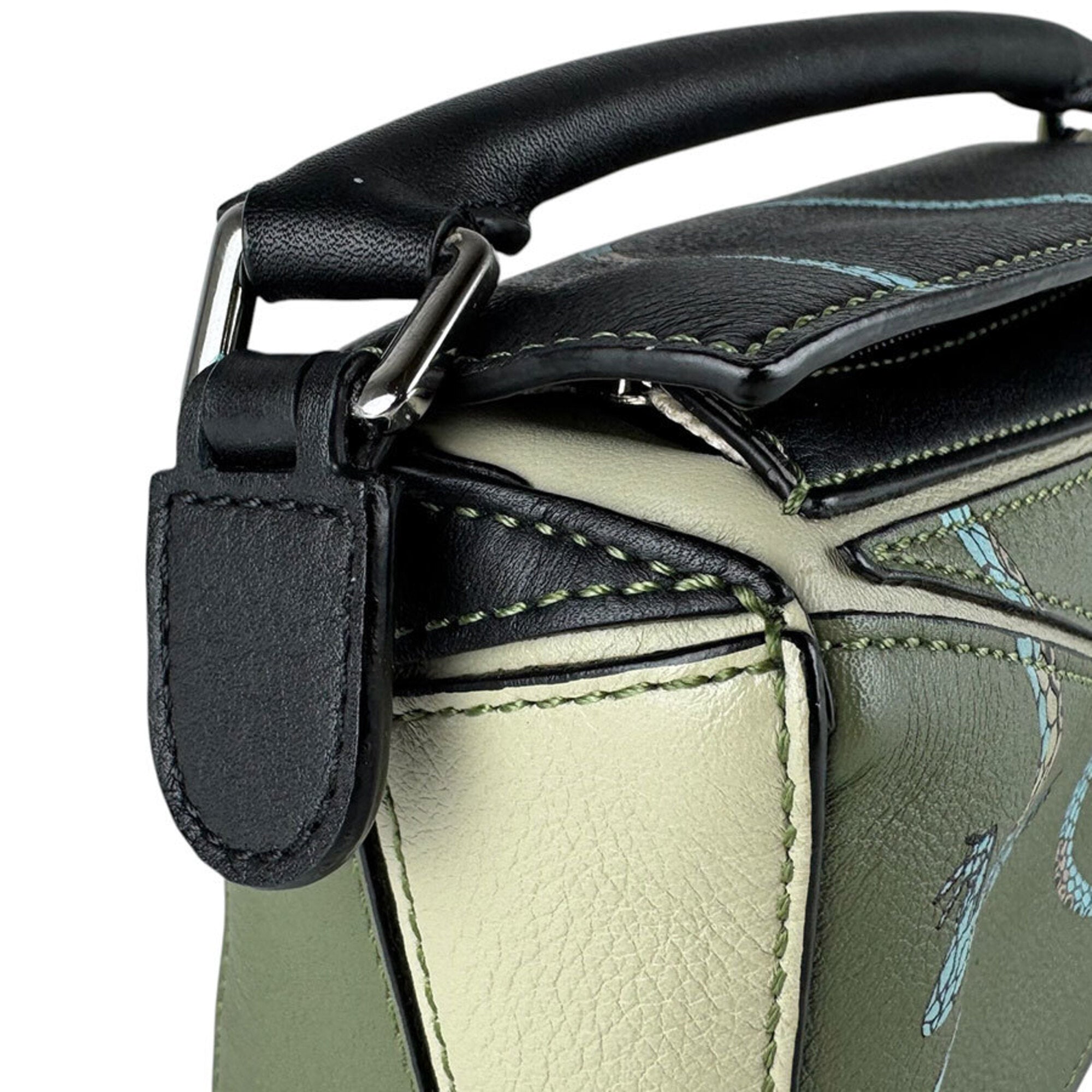 Loewe Green Leather Shoulder Bag (Pre-Owned)
