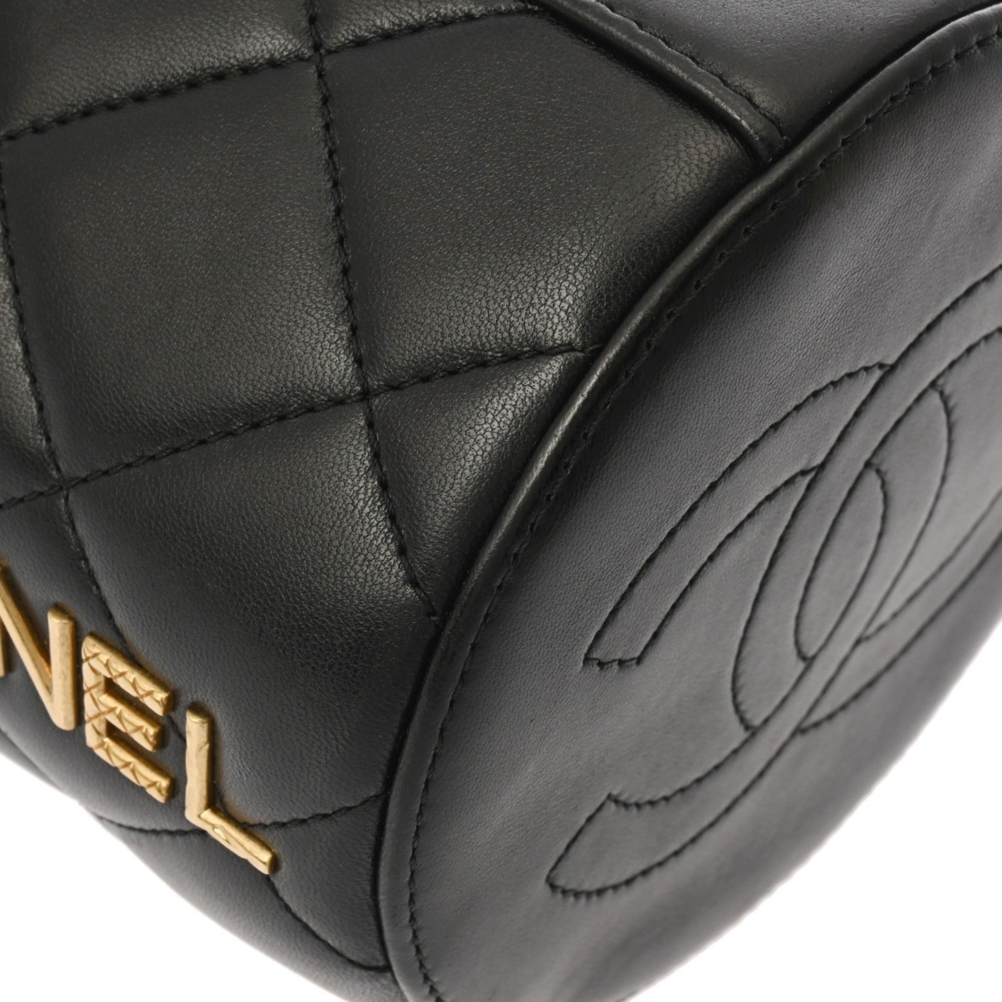Chanel Black Gold Leather Shoulder Bag (Pre-Owned)