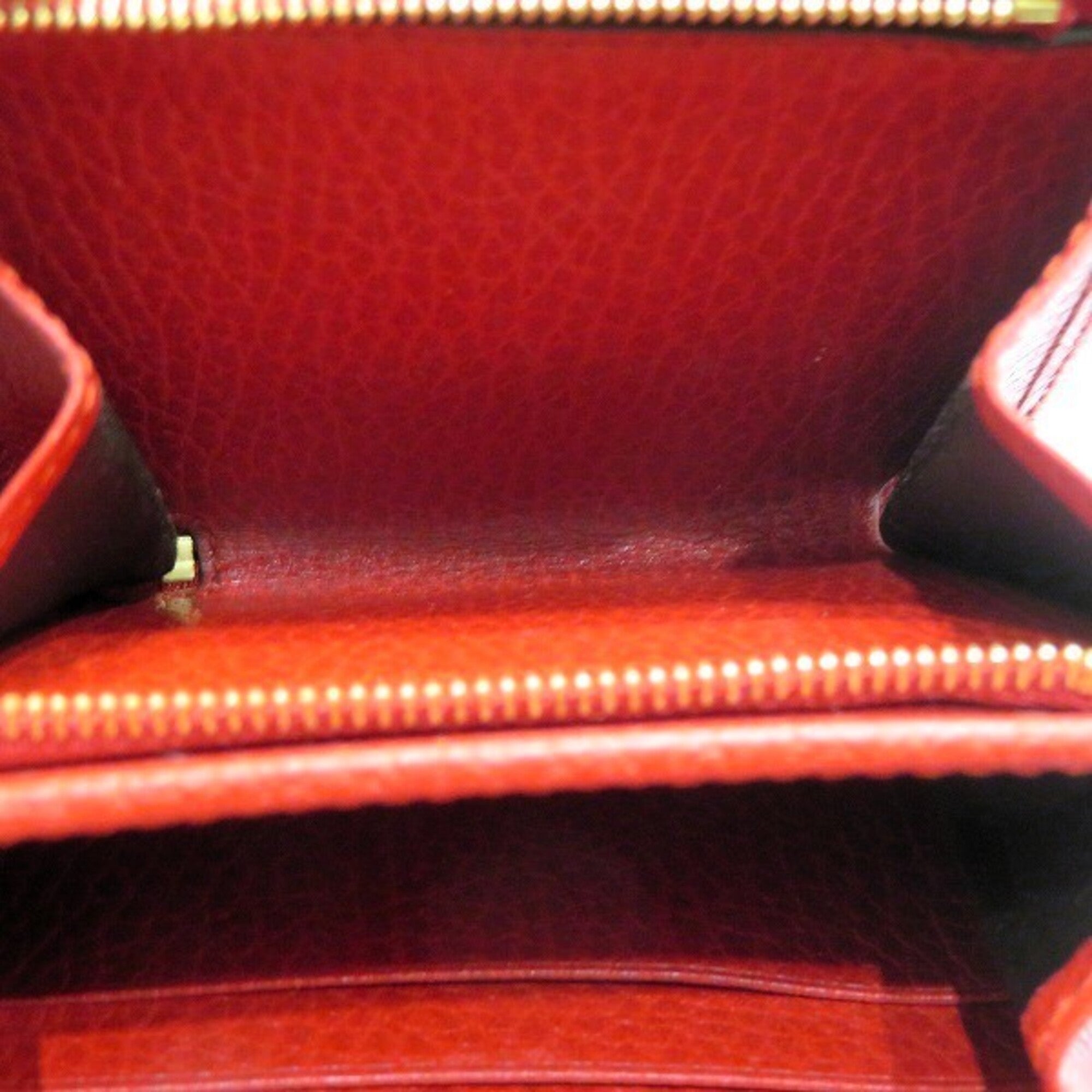 Gucci Red Color Leather Wallet (Bi-Fold) (Pre-Owned)